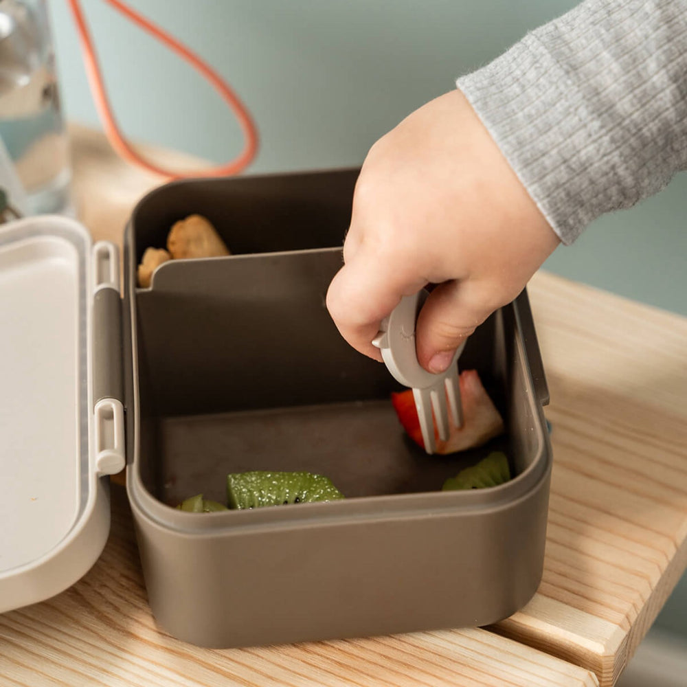 Køb DonebyDeer Sand Tiny Trails Tiny Madkasse Med Snack Picks