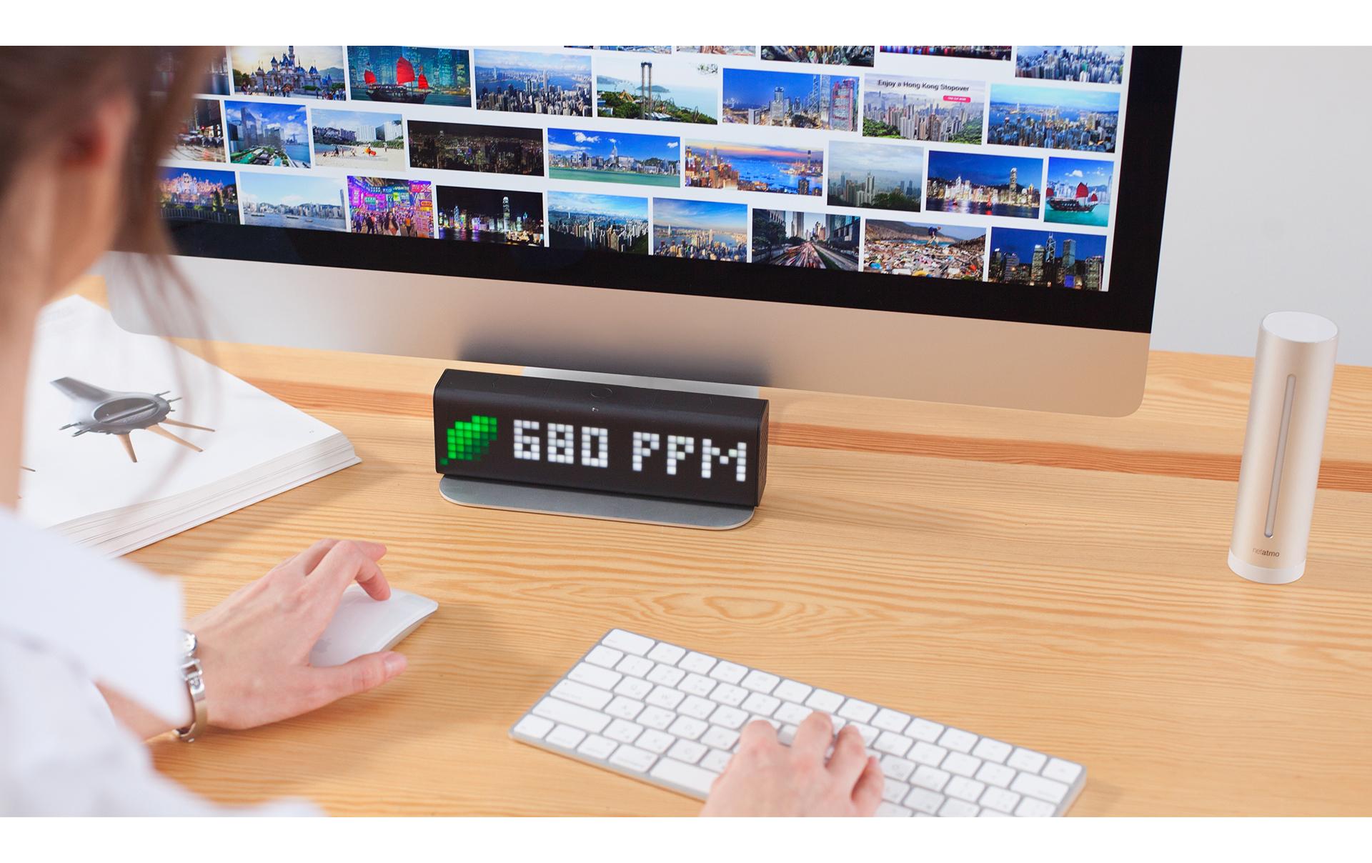 Smart-Display LaMetric Time<br>LaMetric TIME Tischuhr für Smart Home