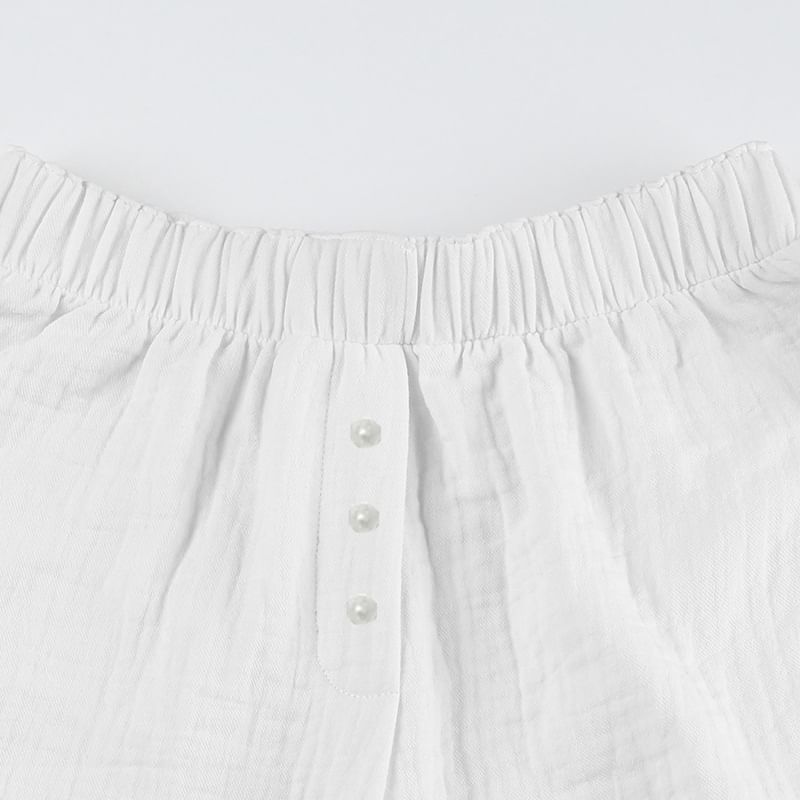 PolkaBella - Lage, effen hotpants met kanten rand