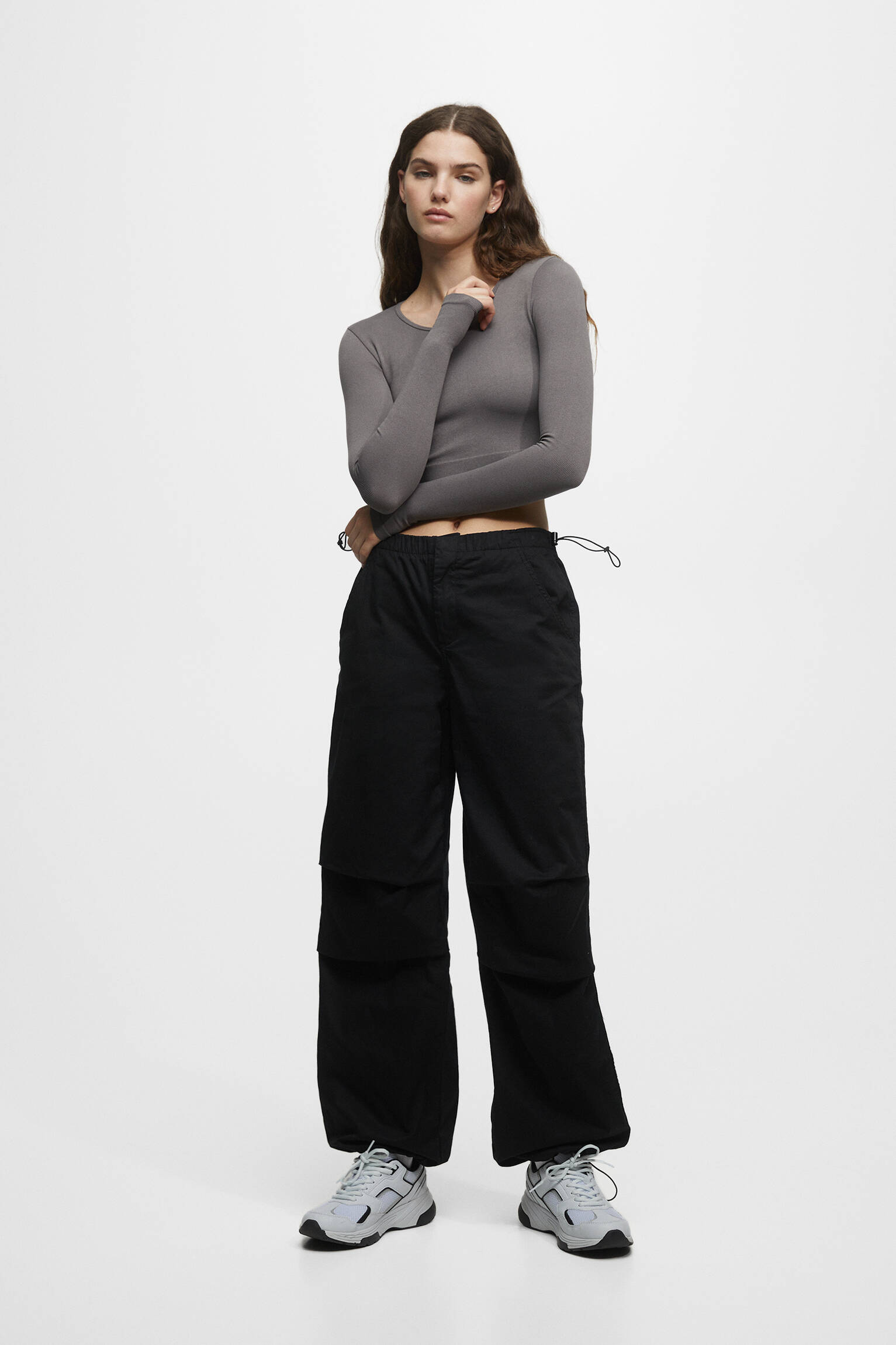 Calça Parachute com Cintura Ajustável - Preta
