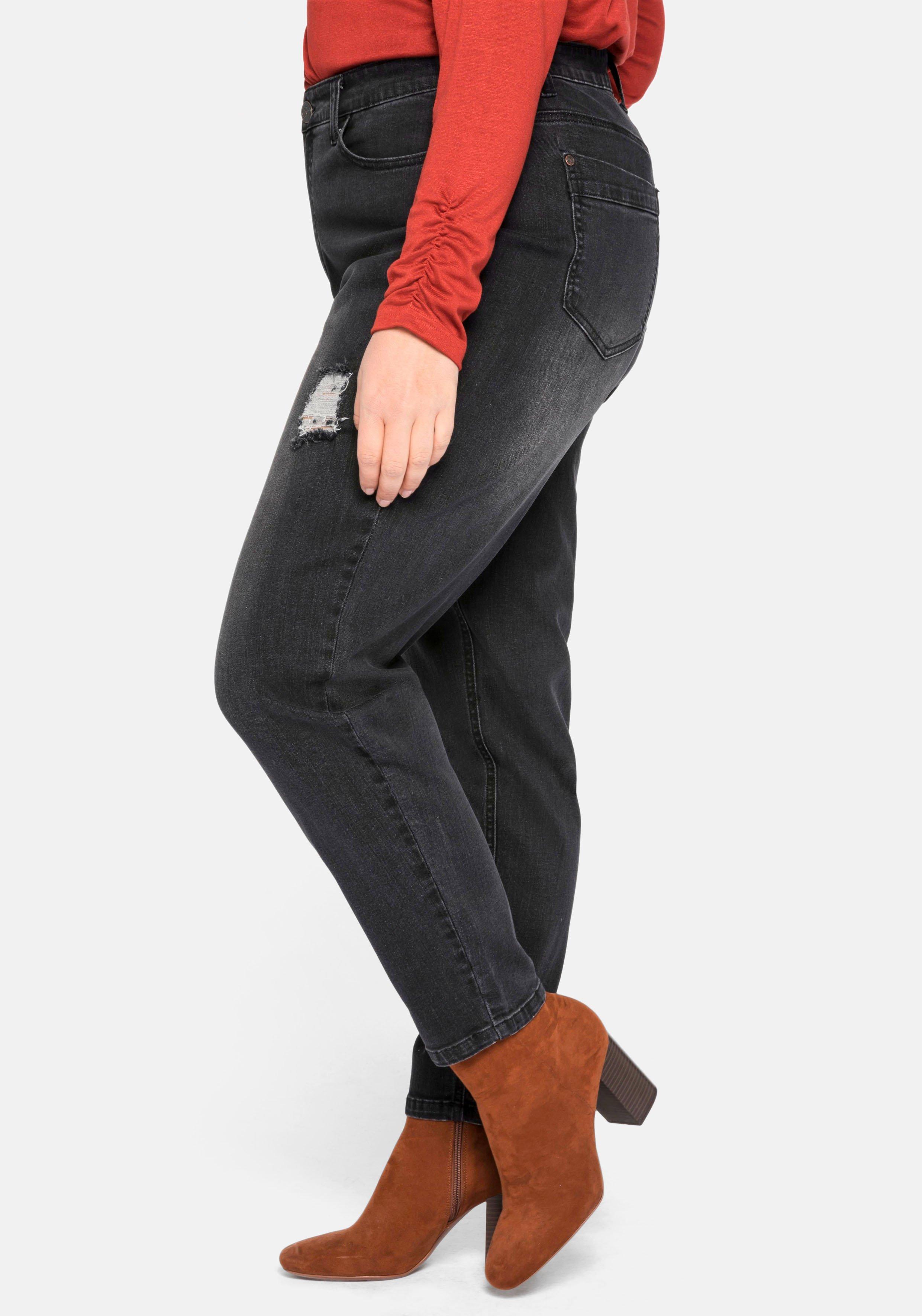 Mom-Jeans mit Destroyed-Effekten und Formbund