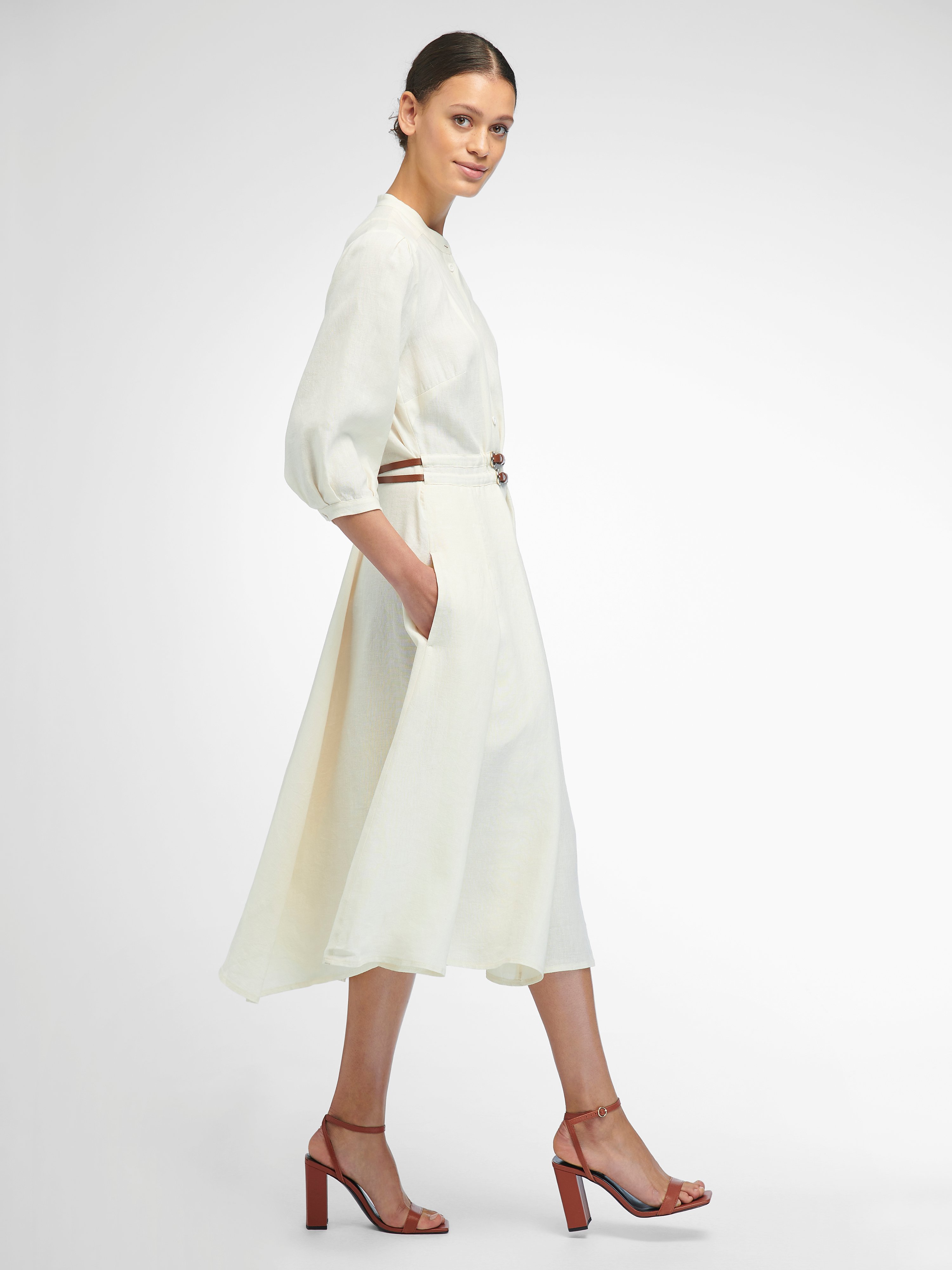 Kleid mit weitem 3/4-Arm