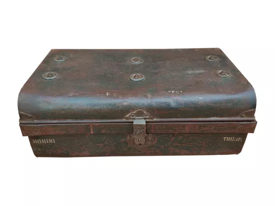 Valise en métal marron 61x39x23h