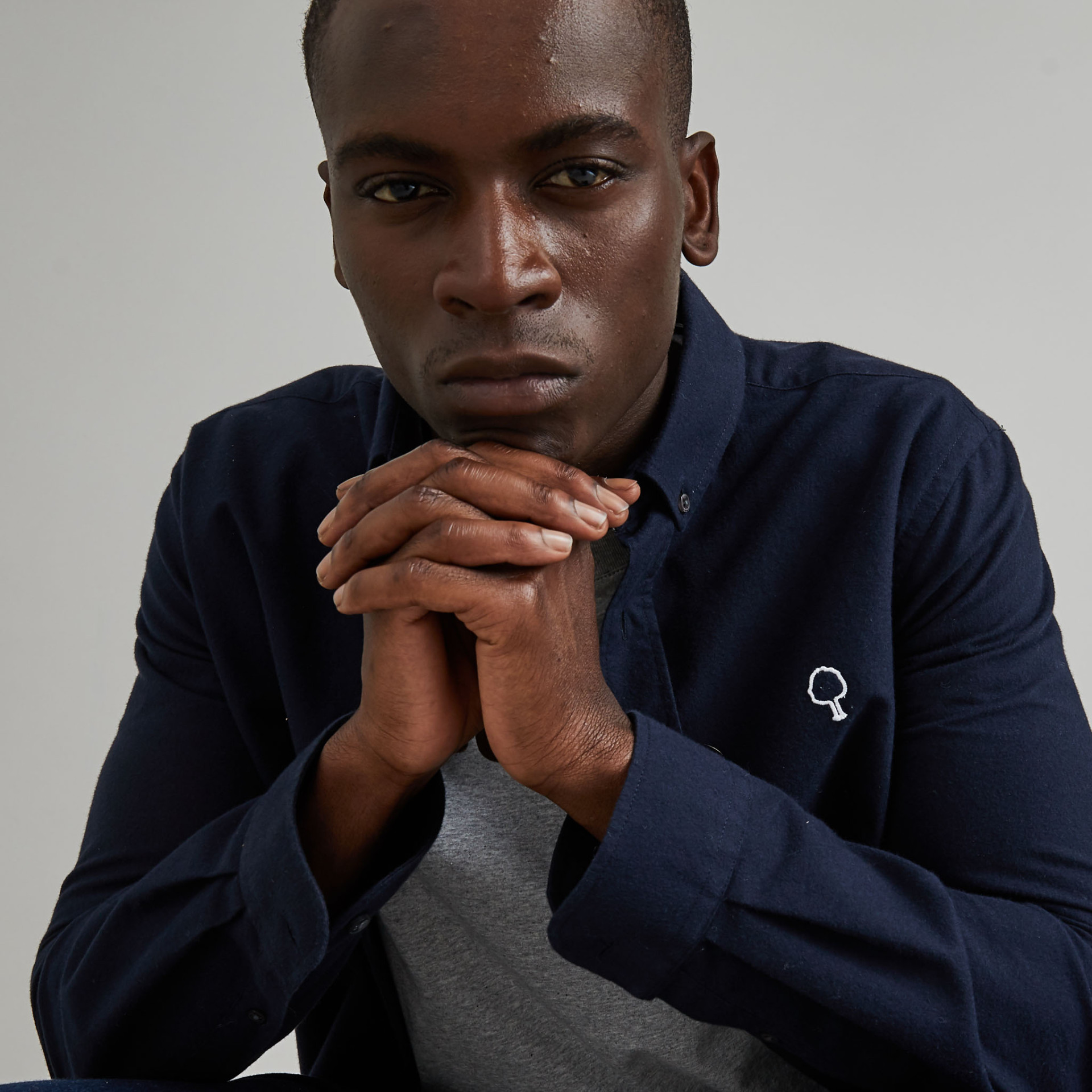 Chemise classique bleu marine coton - modèle Ivoy