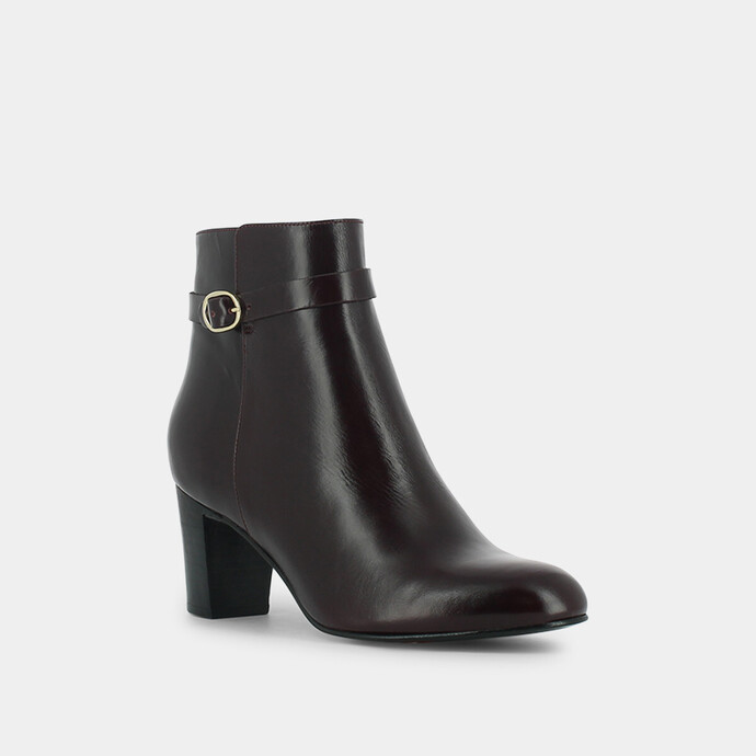 Bottines à talon et à boucle  en cuir bordeaux