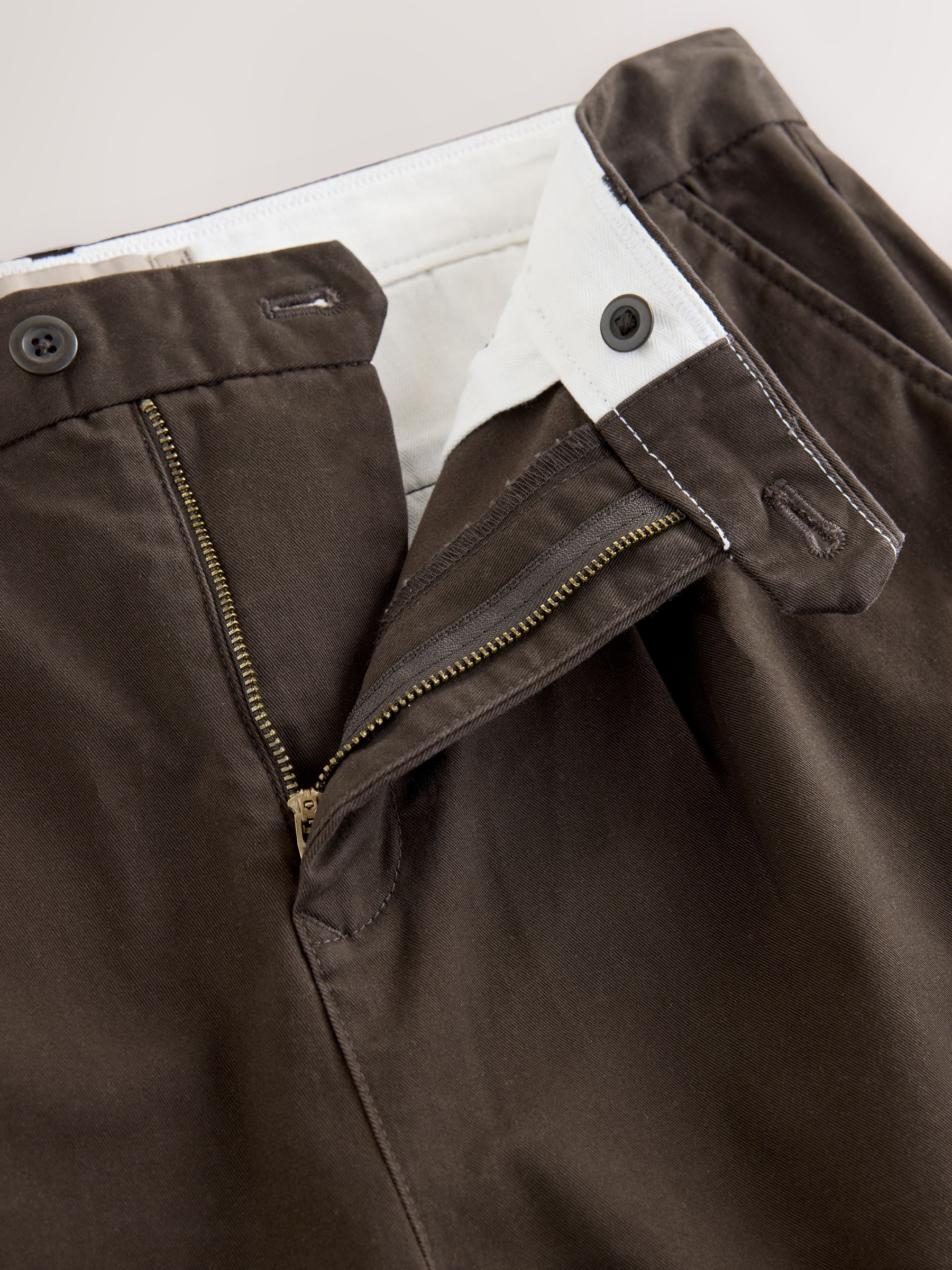 Bruin - Single Pleated Stretch Chinos Trousers