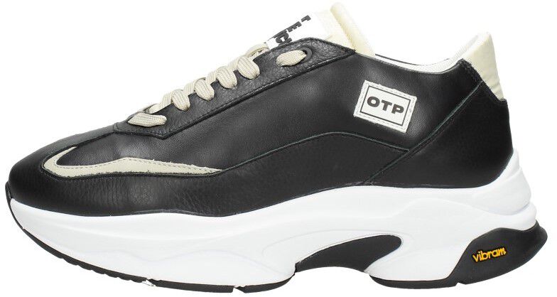Off The Pitch Runner CR-3.0 zwart