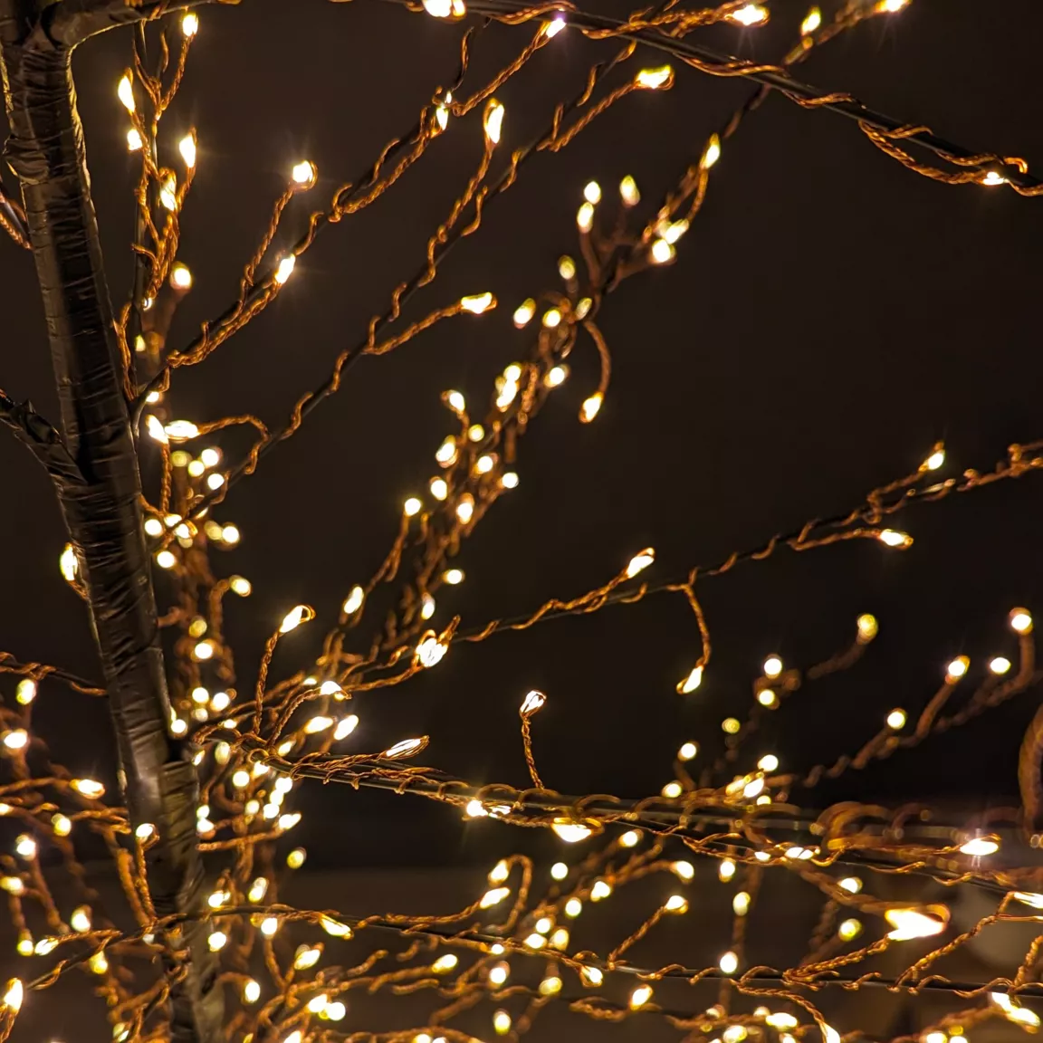Arbre lumineux 1755 LED (H180 cm) Christmas Luxe Noir et blanc chaud