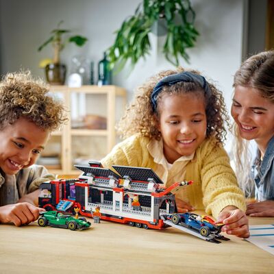 LEGO City 60445 F1-trailer med F1 RB20 og AMR24