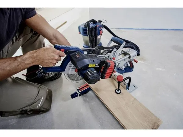 Bosch KAP-/GERINGSSAV GCM18V-216 SOLO M/UDTRÆK