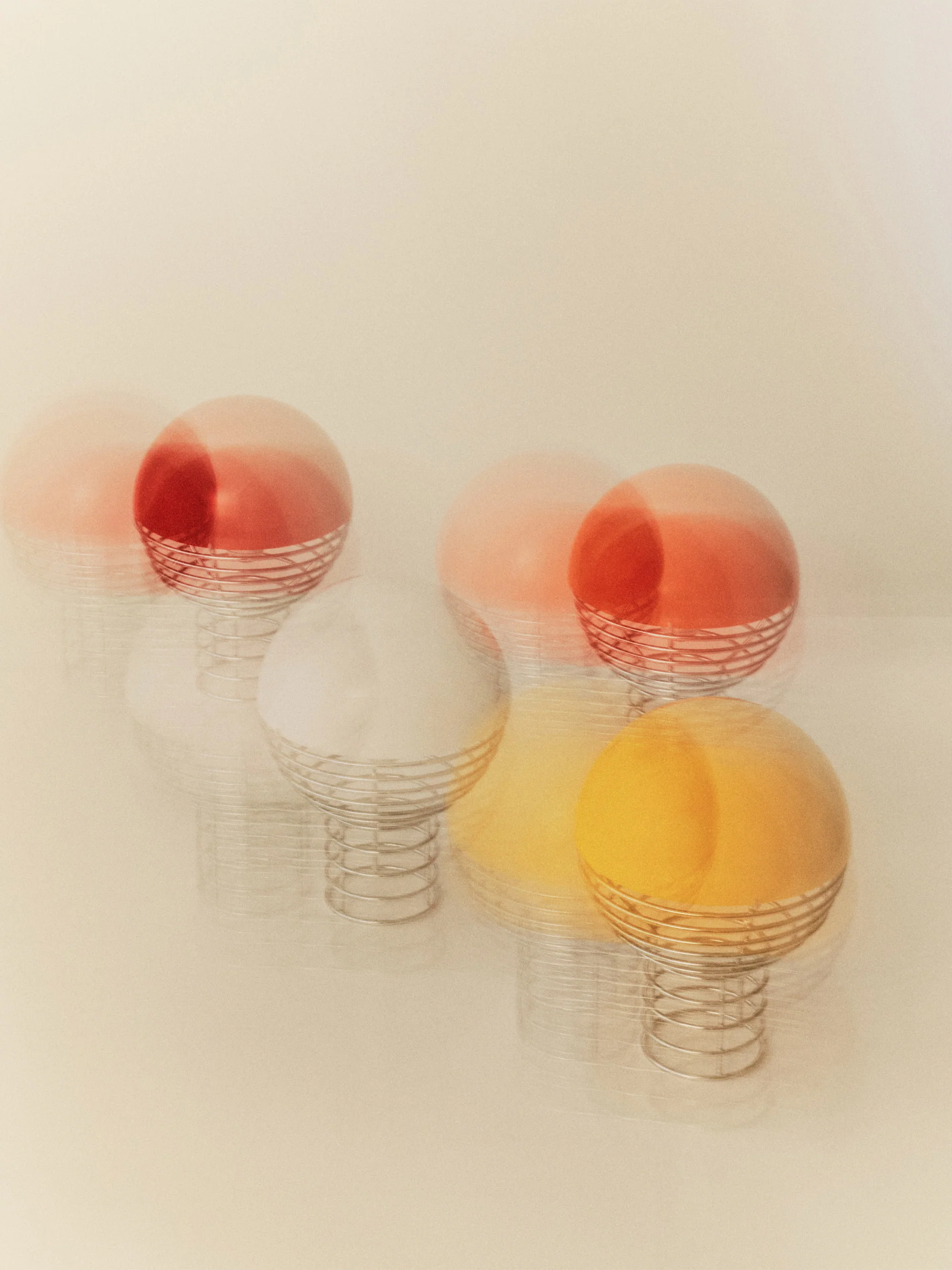 Kleine dimbare LED tafellamp Wire, Design Verner Panton