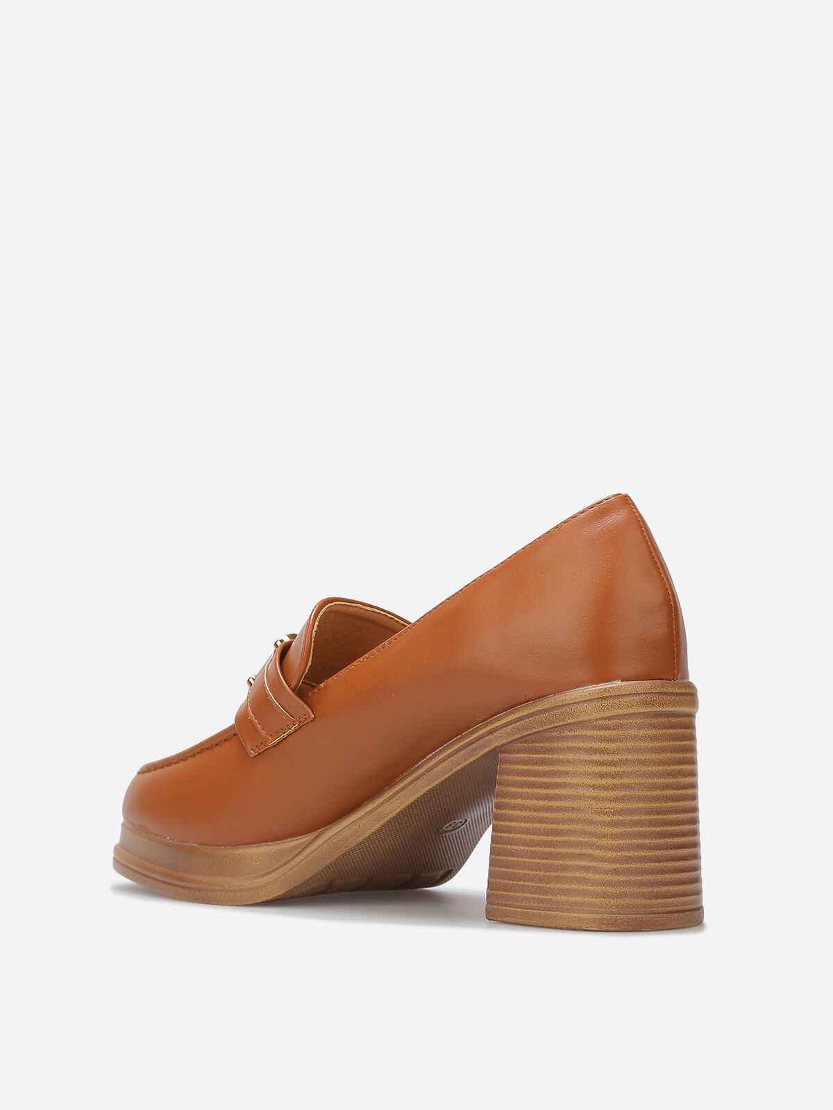 Mocassins à talon et boucle dorée- Camel