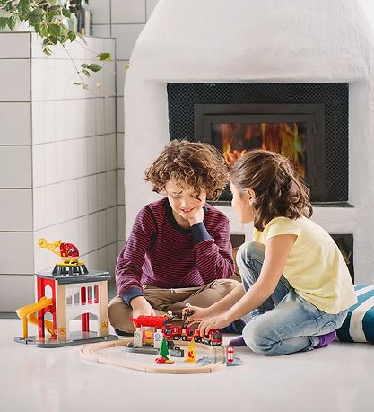 BRIO WoRød Brandstation 33833