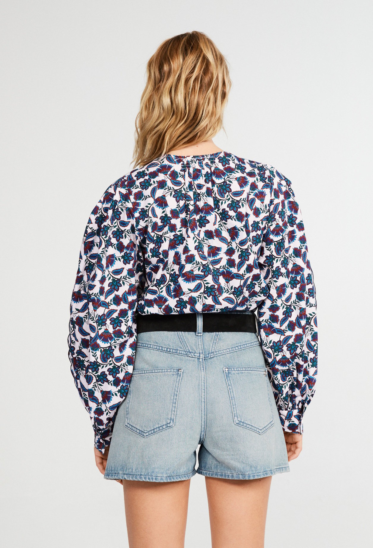 Blouse &agrave; fleurs en coton biologique
