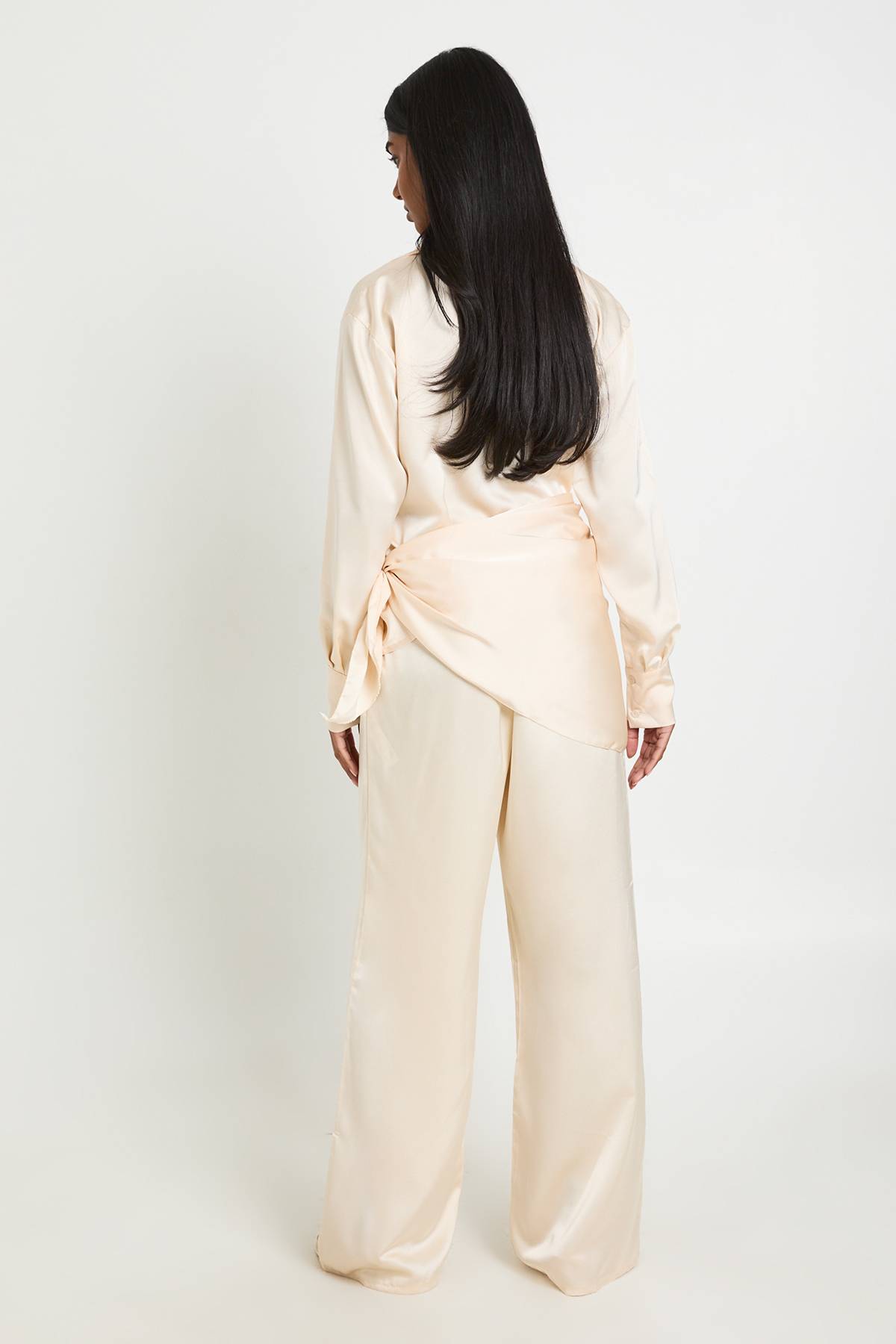 boohoo Ensemble Coordonné Chemise Et Pantalon En Satin Avec Taille Nouée
