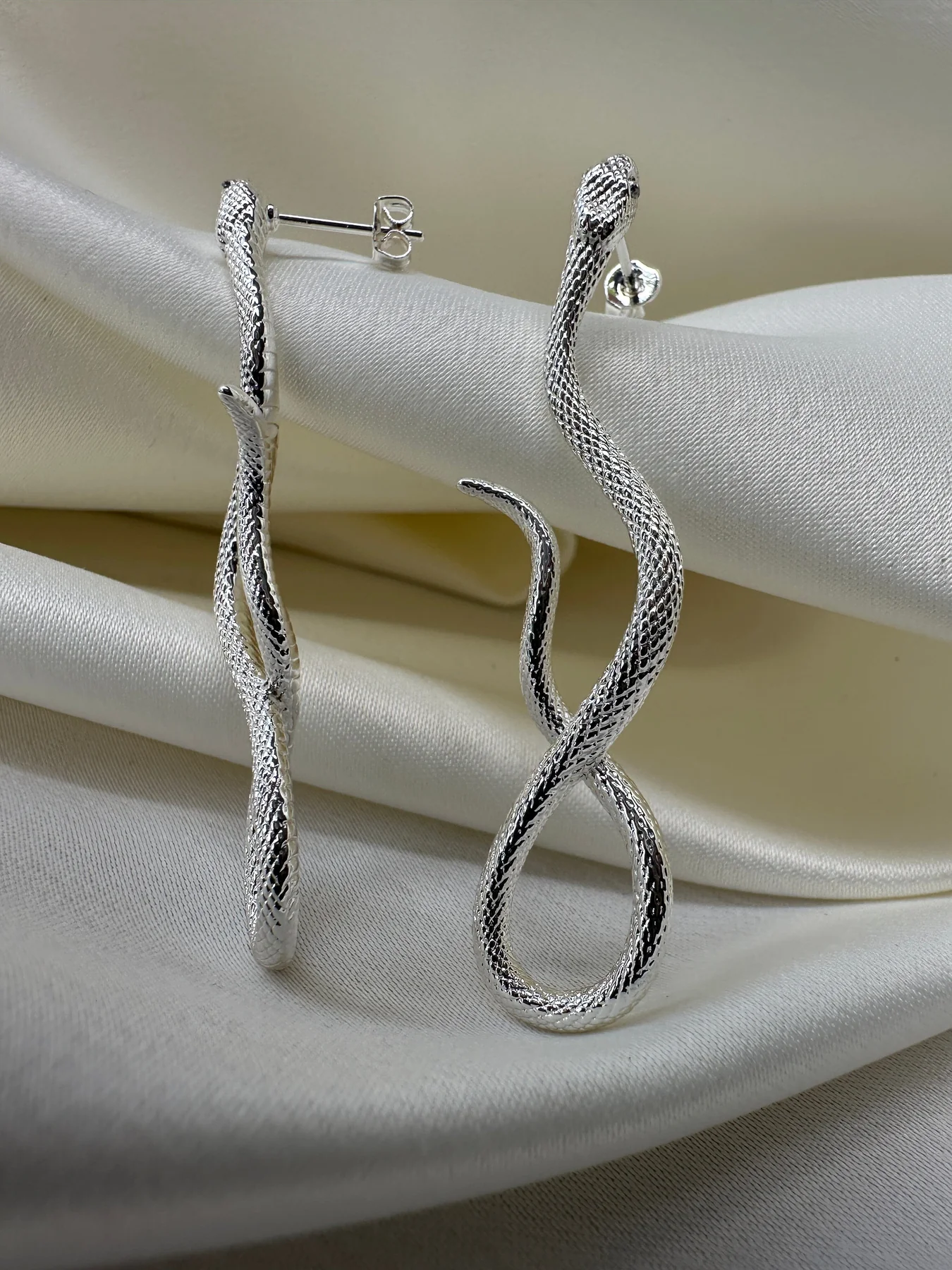 O element Poison Snake Earring solv