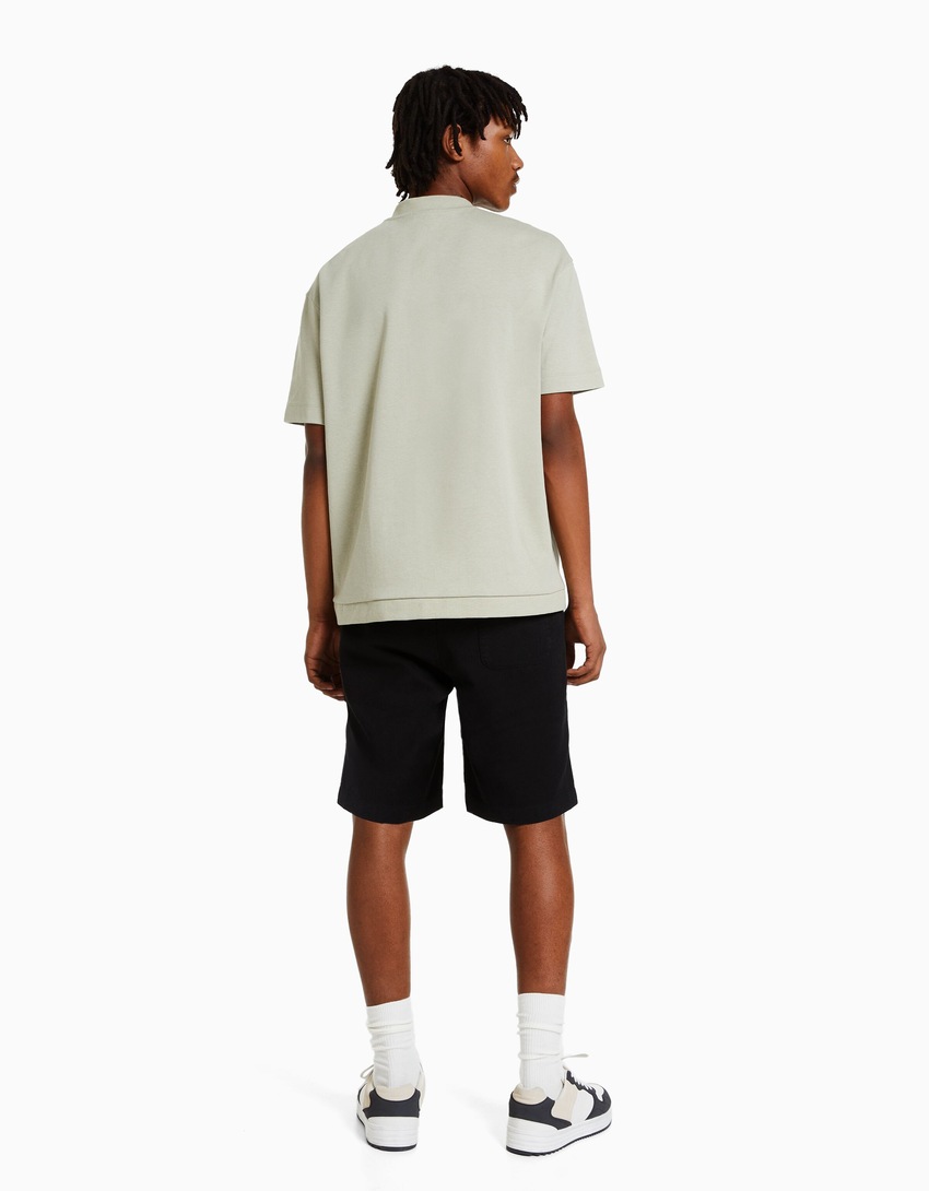Bermuda jogger com efeito rústico