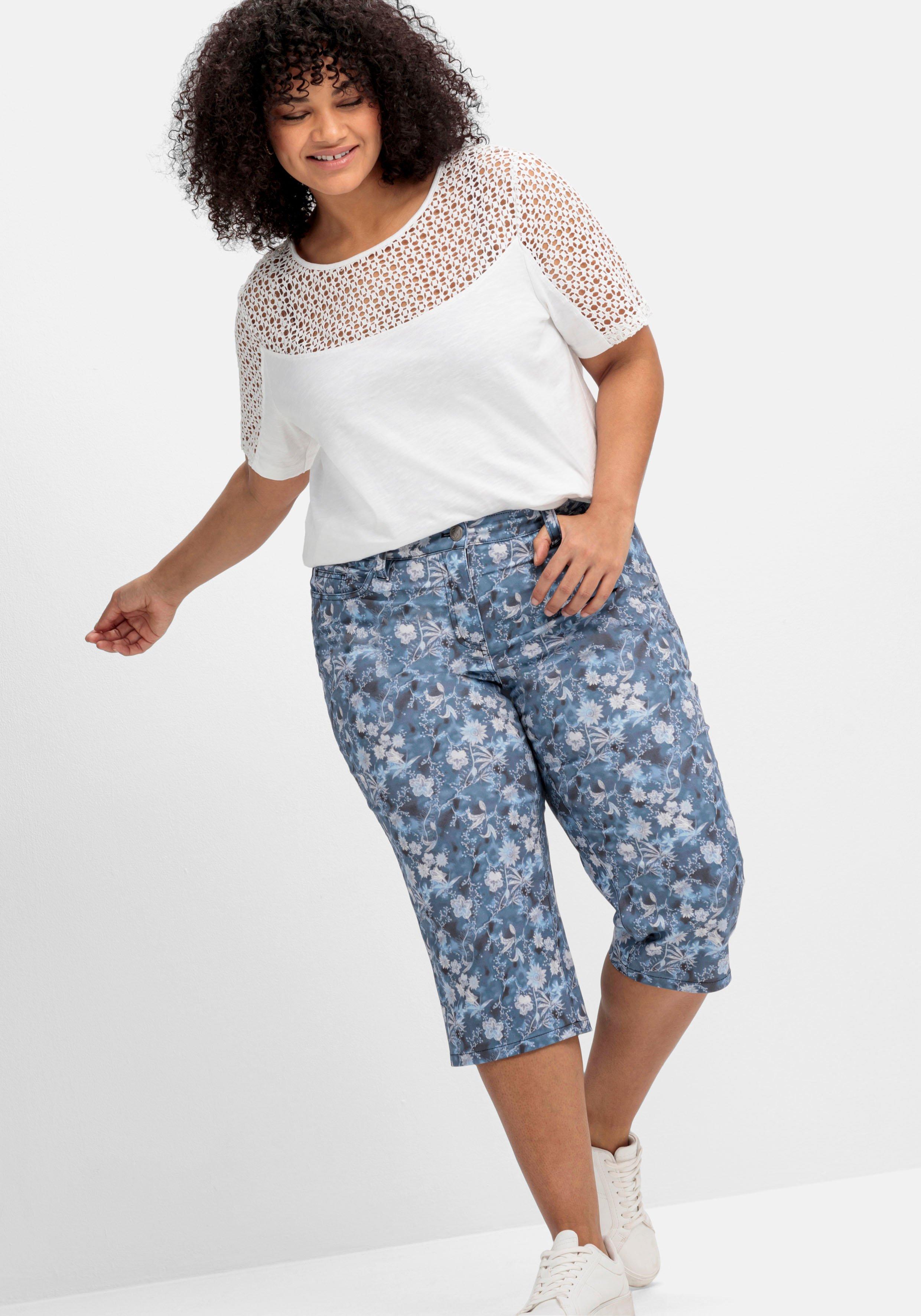 Caprihose mit floralem Alloverdruck