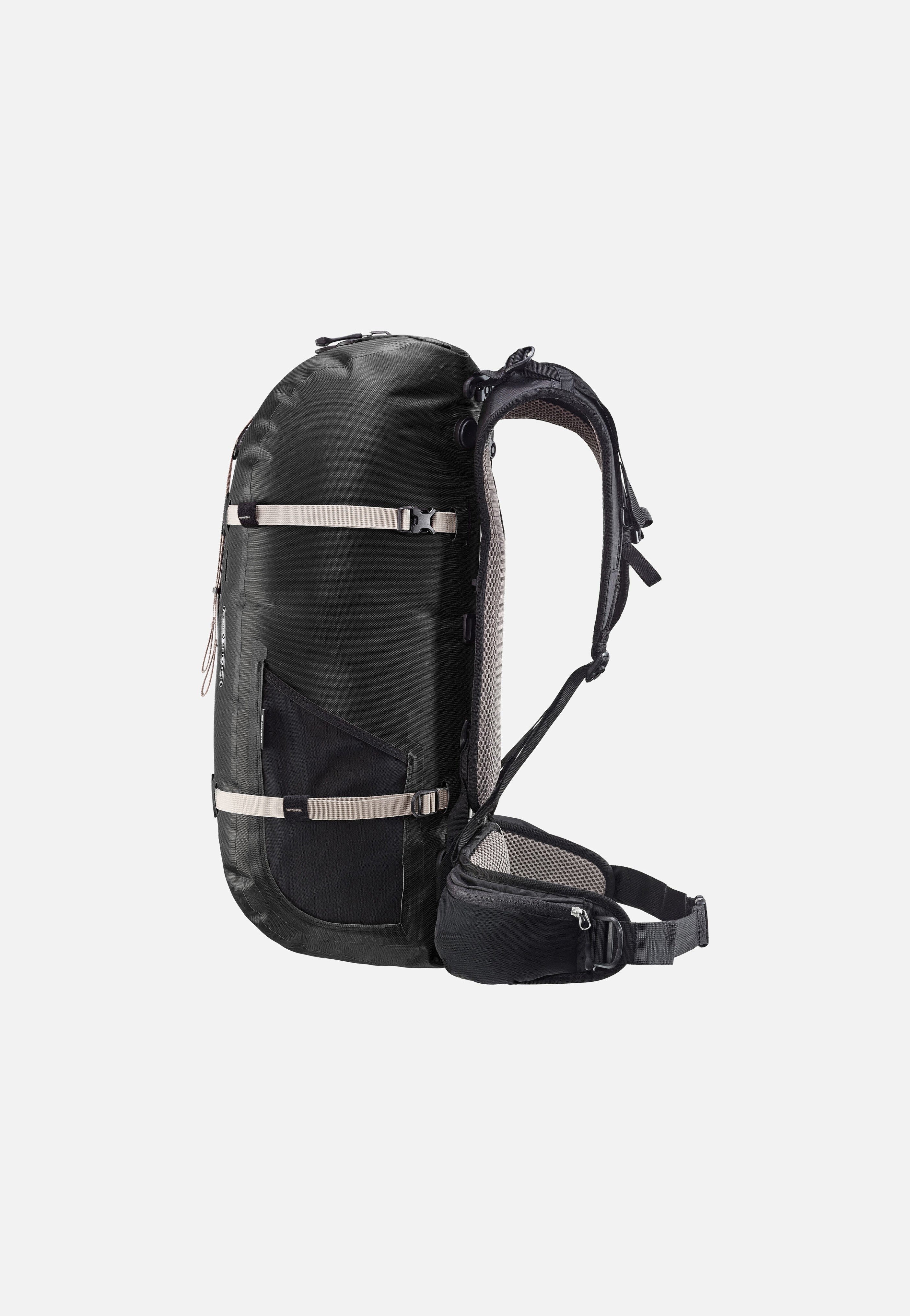 Atrack 35L Schwarz - Reiserucksack