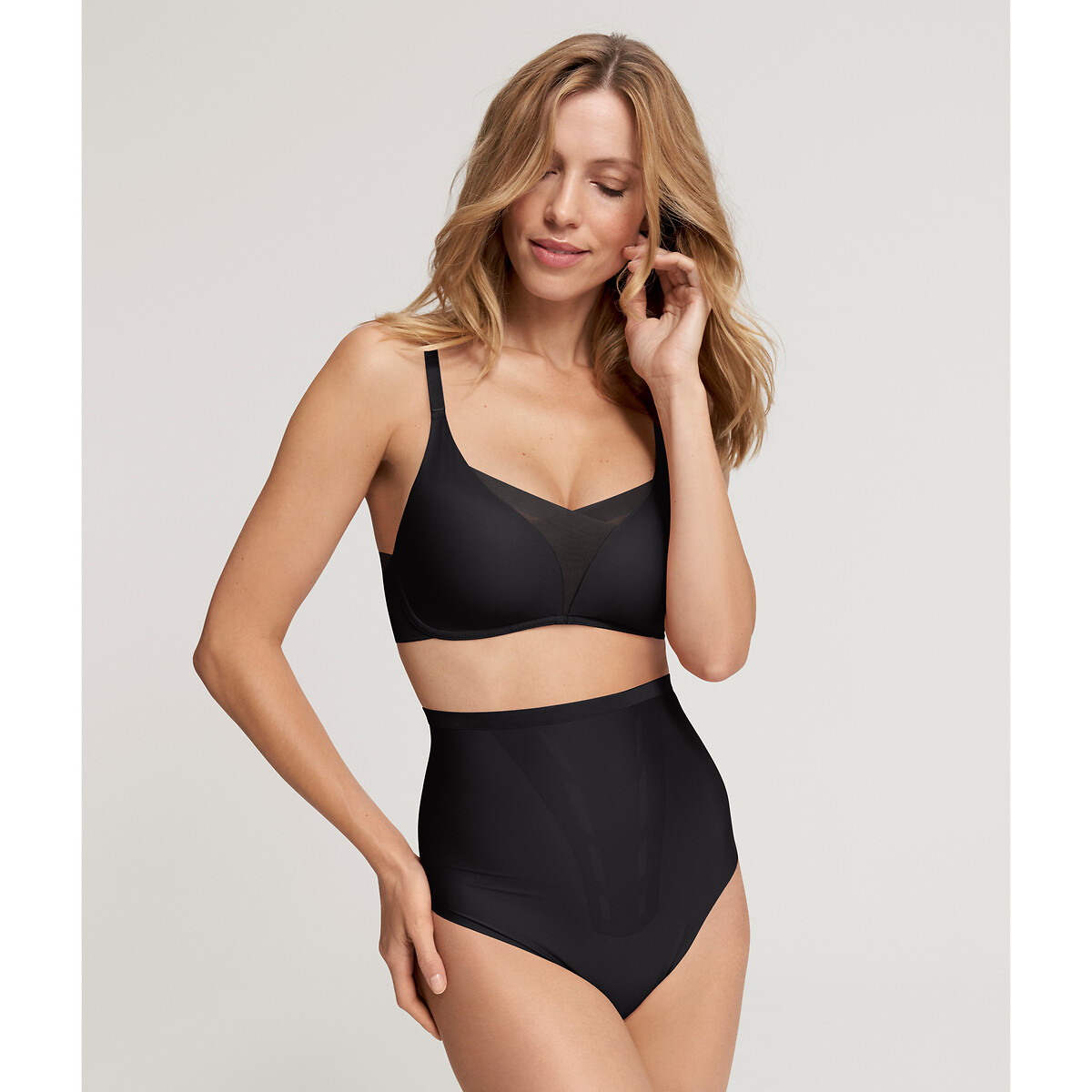 TRIUMPH<br>Sutiã sem aro Shape Smart