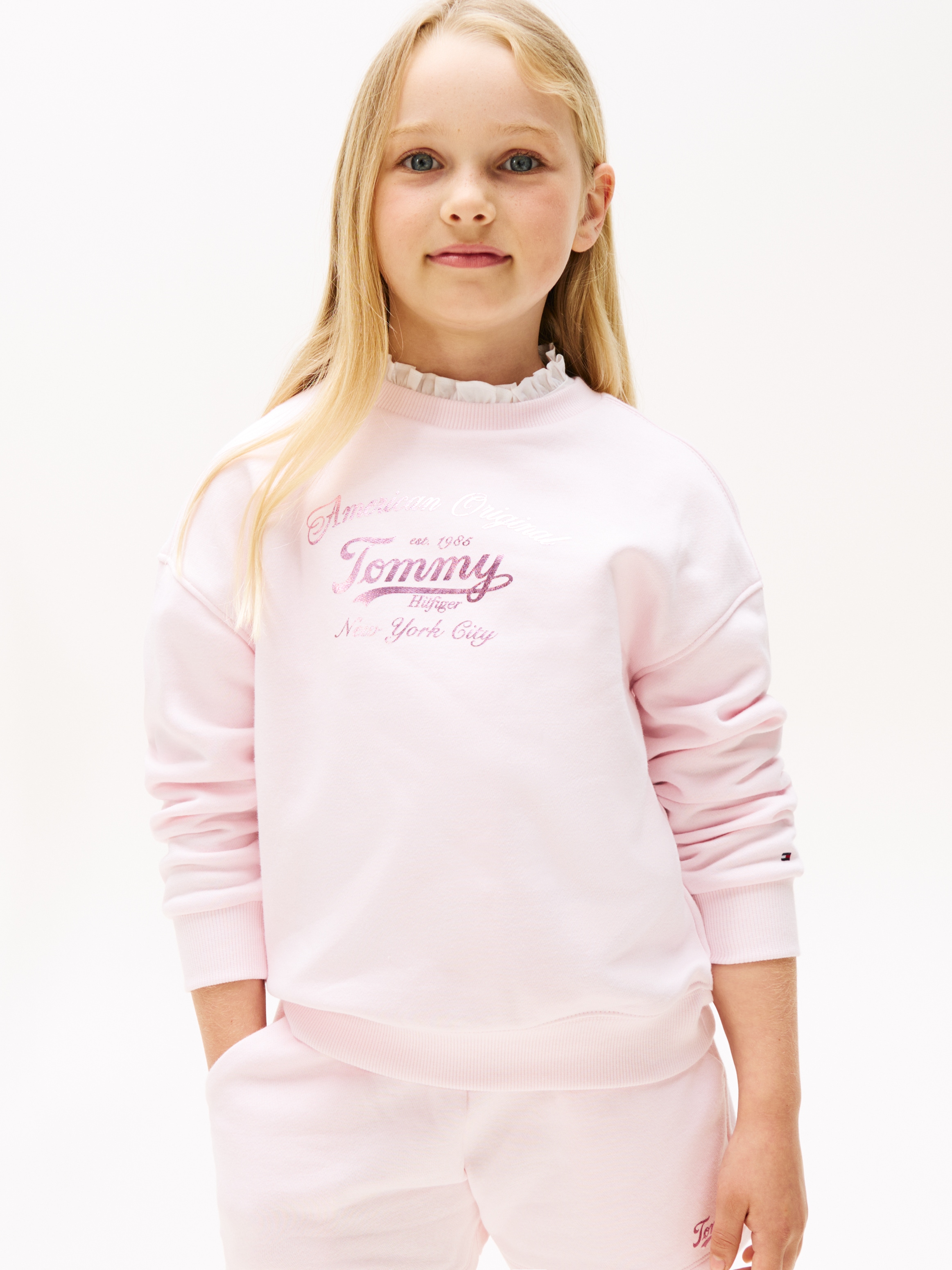 Tommy Hilfiger Sweatshirt »TOMMY SCRIPT SWEATSHIRT«, für Kinder bis 16 Jahre, mit glänzendem Druck
