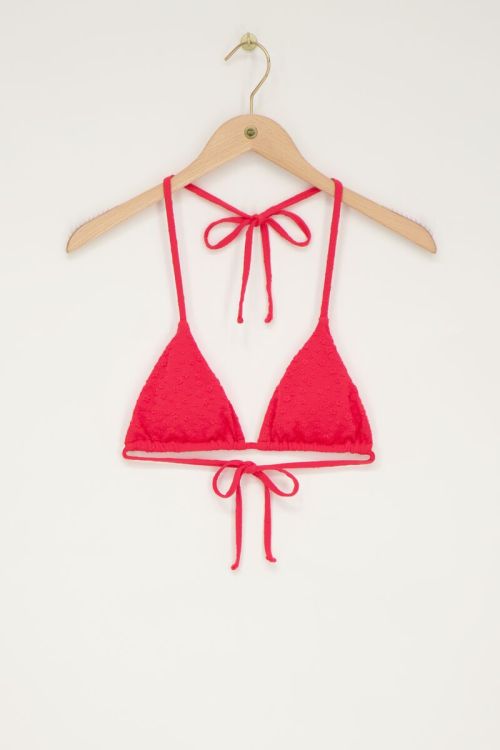Rode bikini top triangel met bloemetjes structuur