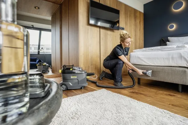 Kärcher Professional Puzzi 8/1 Tæpperenser