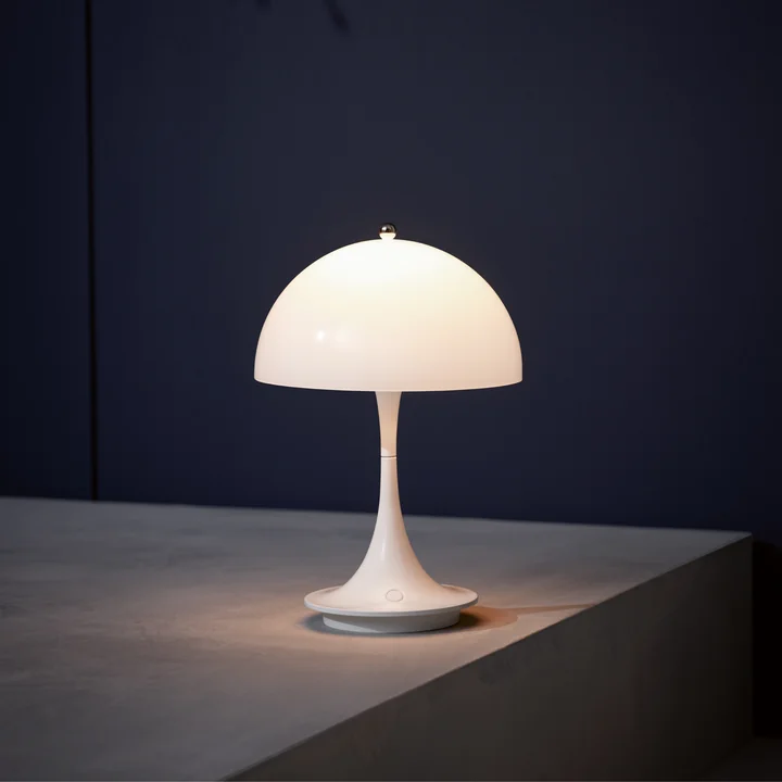 Louis Poulsen - Panthella 160 Portable Akku LED-Tischleuchte, schwarz