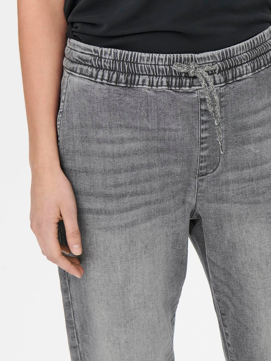 ONLKELDA Mittlere Taille Karotte Jeans Light Grey Denim