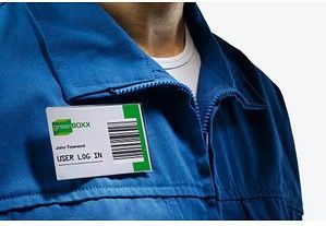 Durable badge met combiklem formaat 54 x 90 mm in een doos - 50 stuks