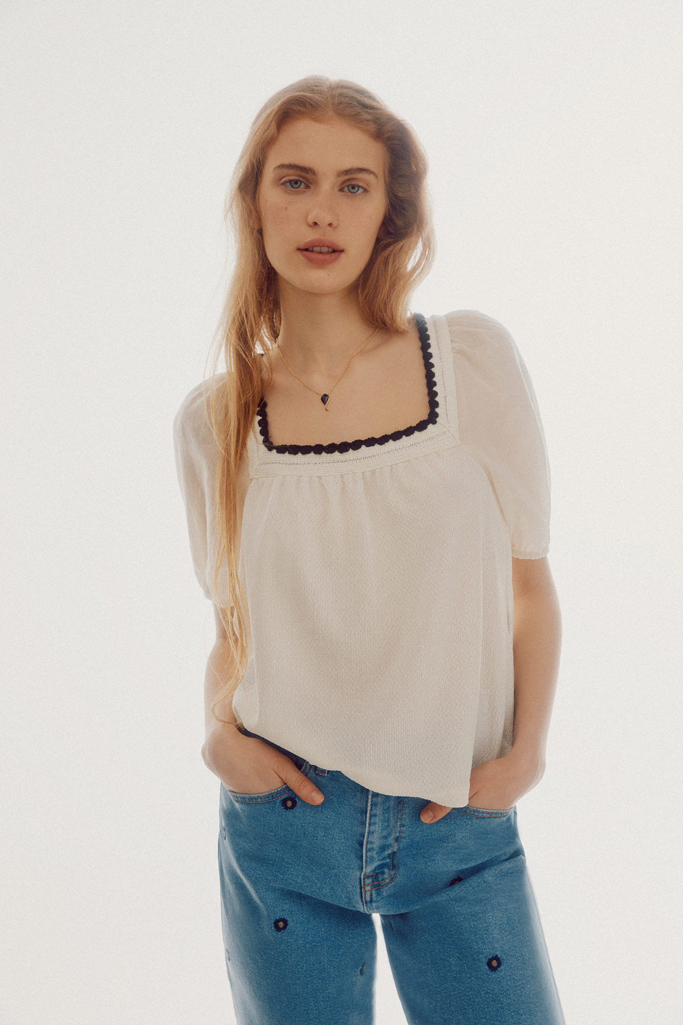 Blusa com mangas bufantes - Marfim