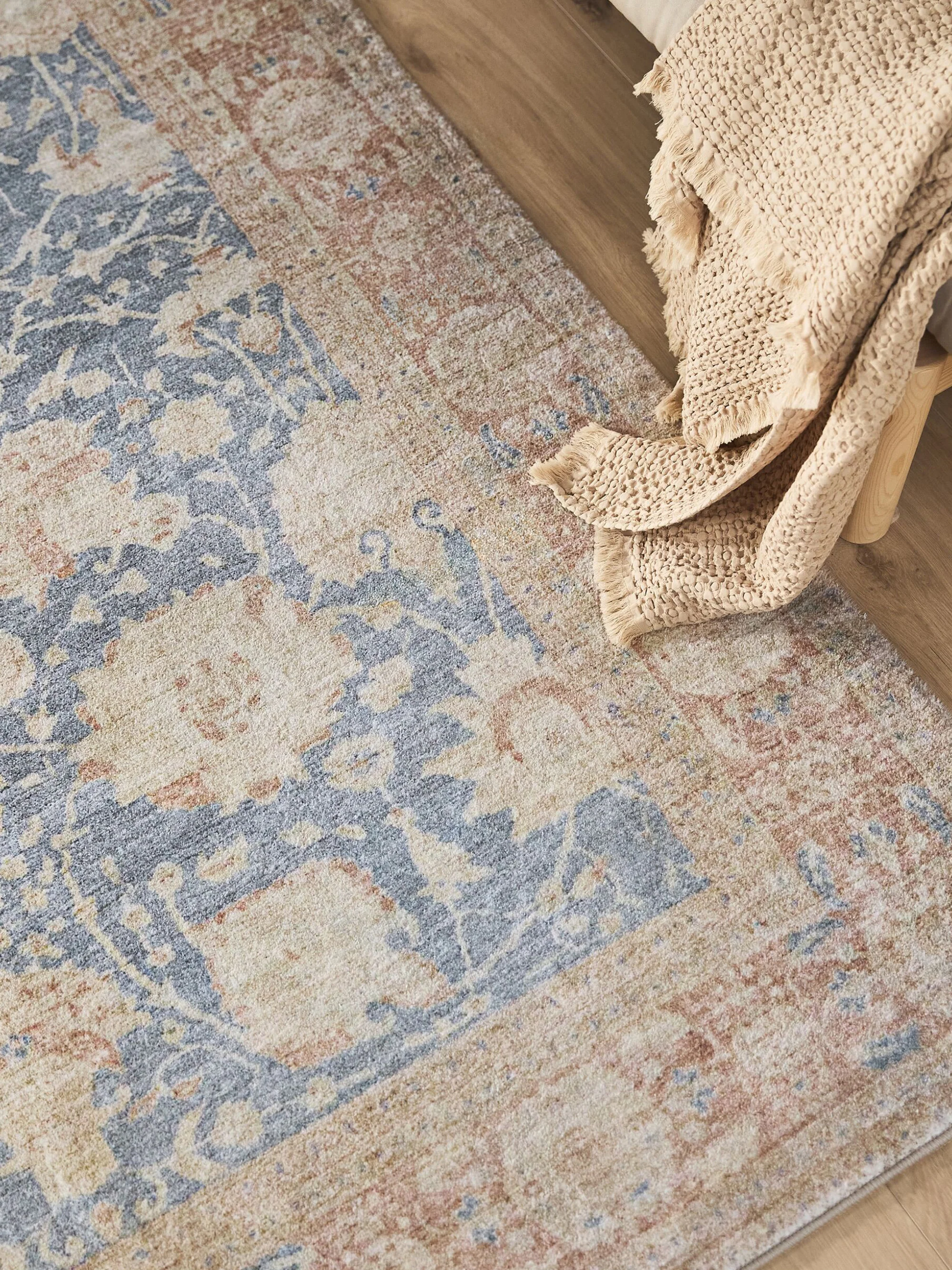 Vloerkleed Mara met ornament patroon