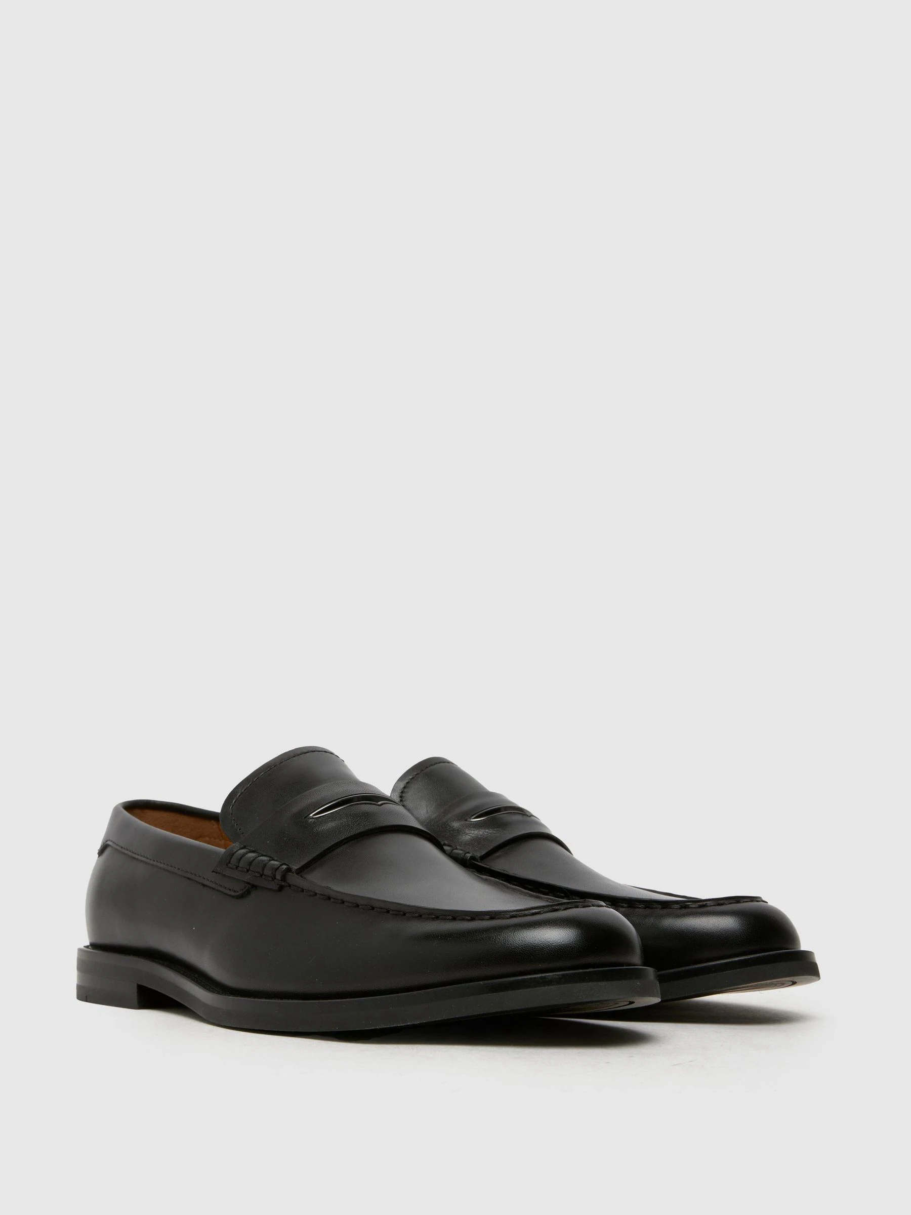 Schuh Richard Leather Black Loafers