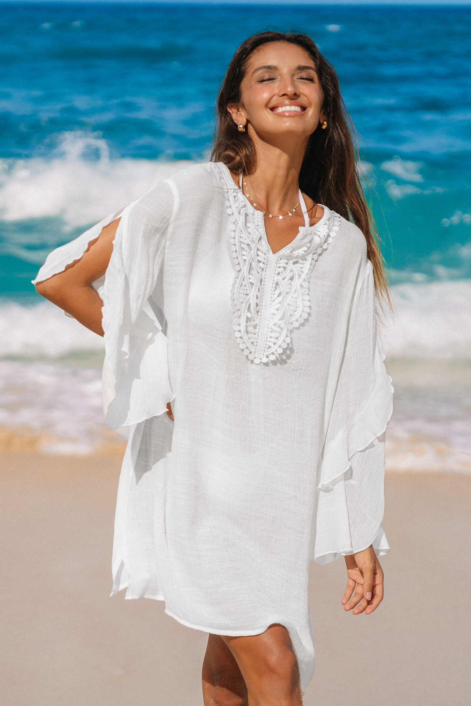 Robe cover up à volants et bordures en dentelle