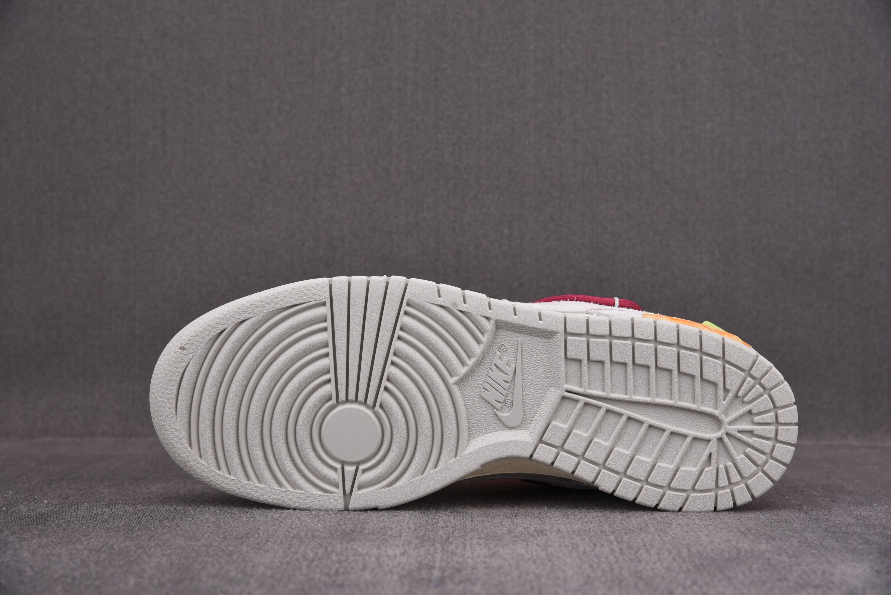 Nike Dunk Low   Lot 35