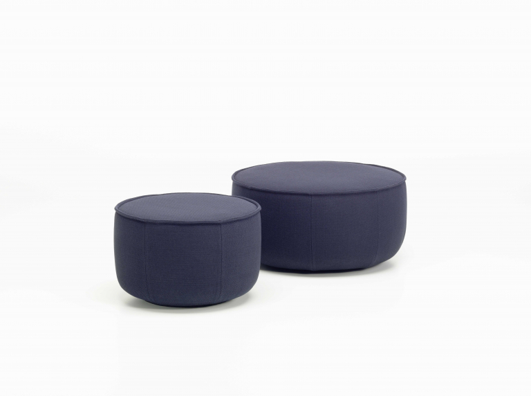 Vitra Mariposa poef large, stofsoort Credo 14
