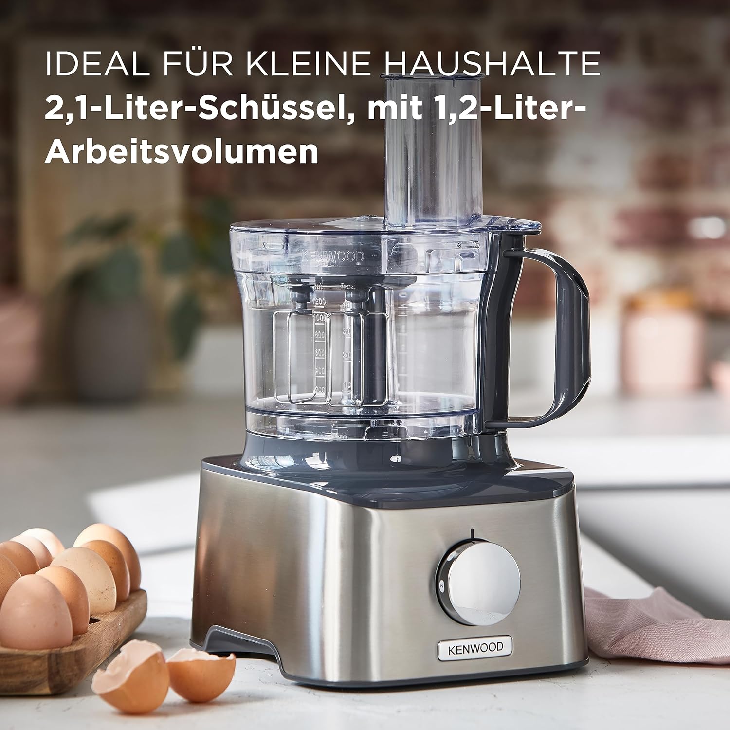 Kenwood Multipro Compact FDM301SS Kompakt-Küchenmaschine, 2,1 Liter, inkl. Edelstahl Messer, 3 Arbeitsscheiben und 4 weiteren Zubehör-Teile, Metallgehäuse, 800 Watt, Silber