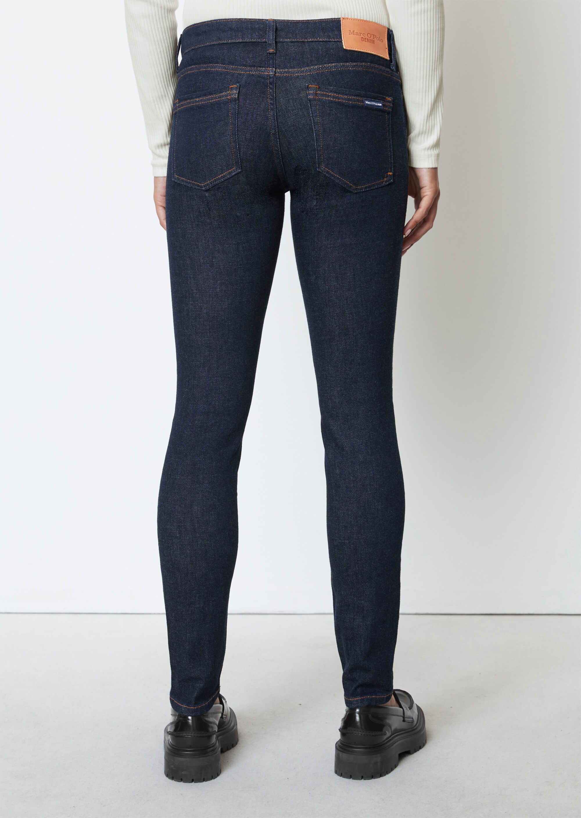 Jeans Modell SIV skinny low waist aus stretchigem Bio-Baumwolle-Mix