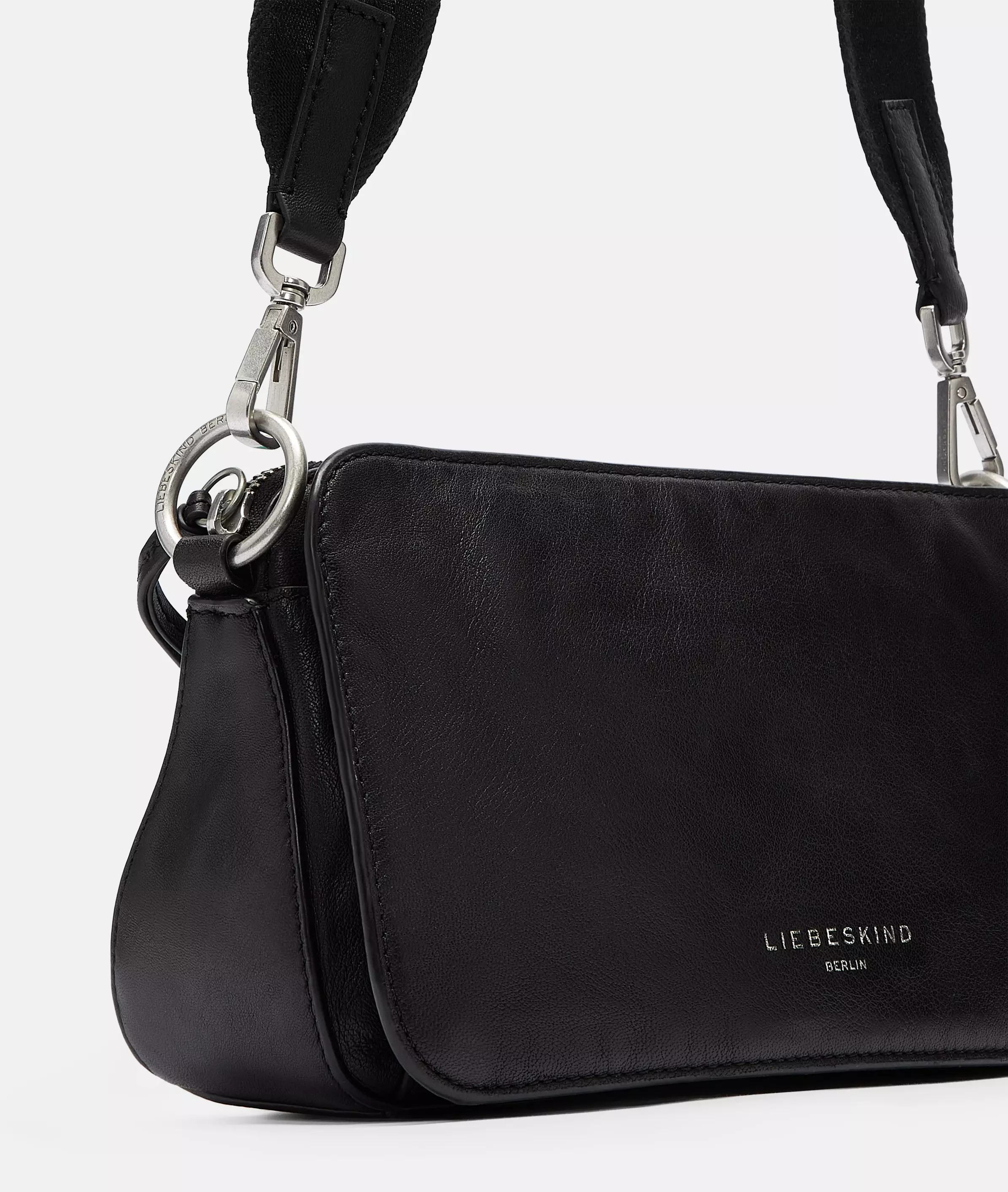 Clarice Crossbody M Spacious sheepskin shoulder bag