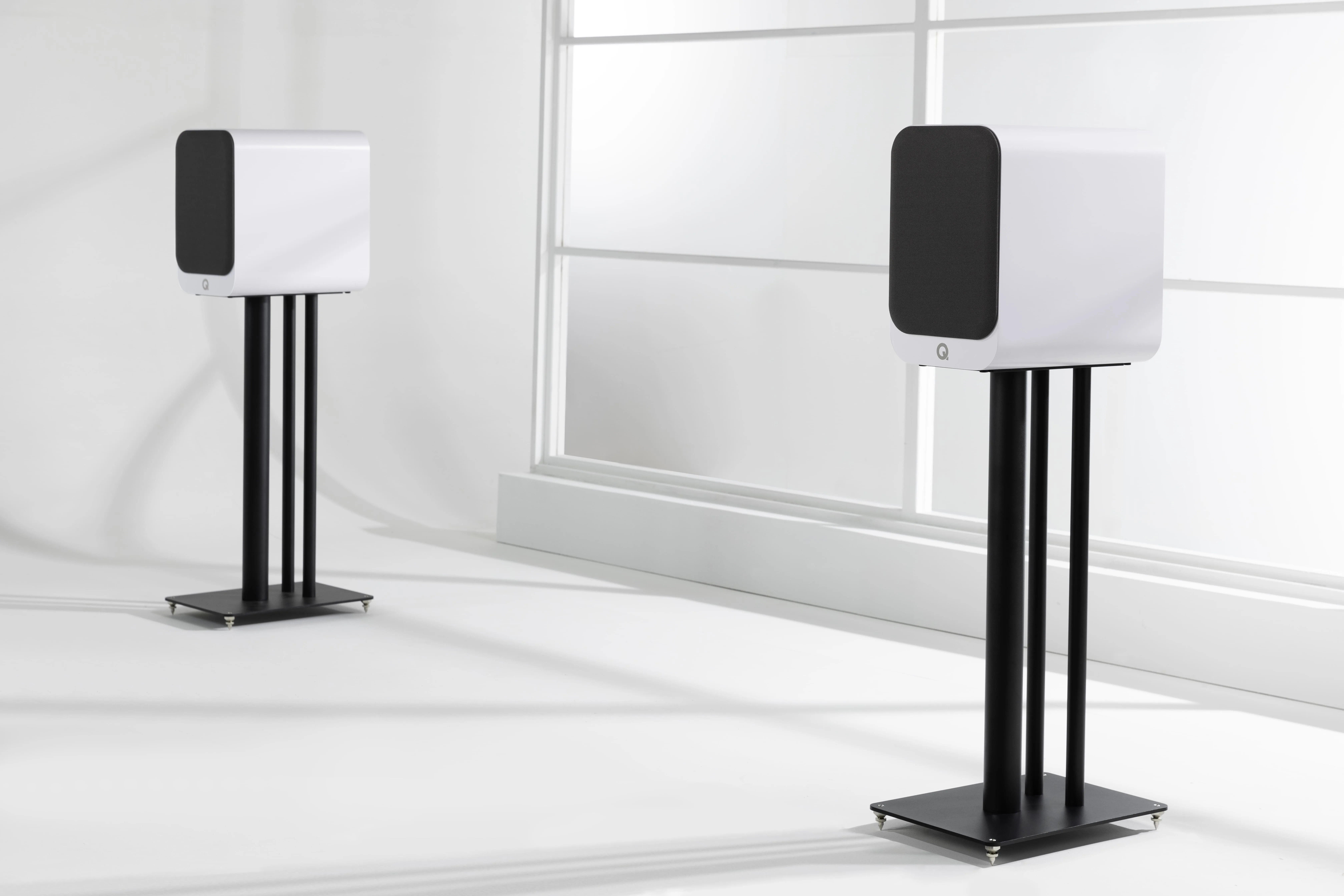 Q Acoustics 3030C Blanc mat (la paire) Enceintes bibliothèque