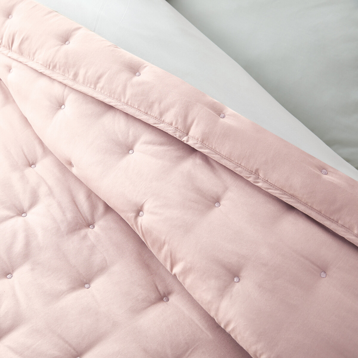 LA REDOUTE INTERIEURS<br>Colcha acolchoada e bordada, Aéri