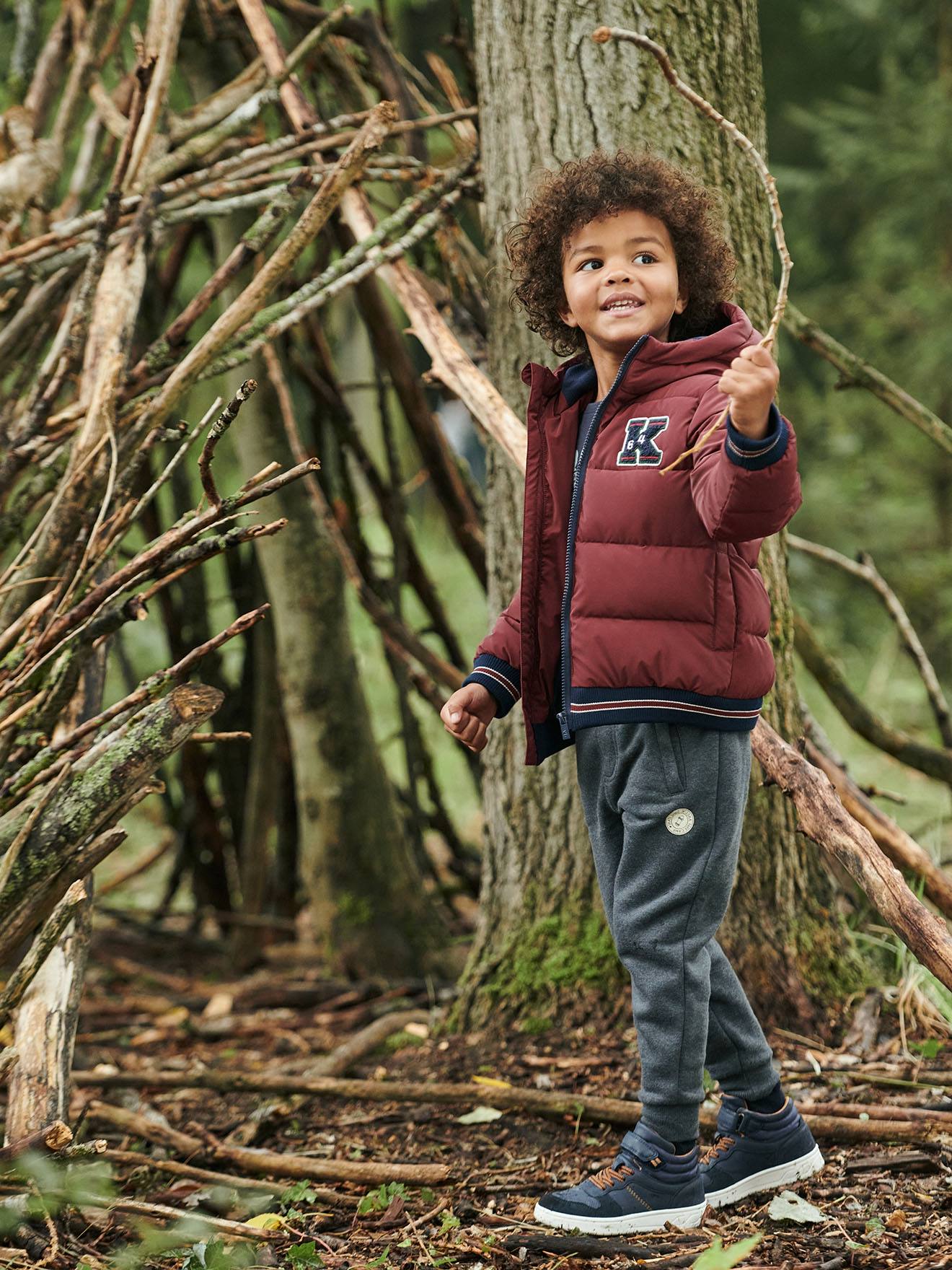 Tênis de couro de cano alto, com cadarços e zíperes, azul escuro liso para meninos