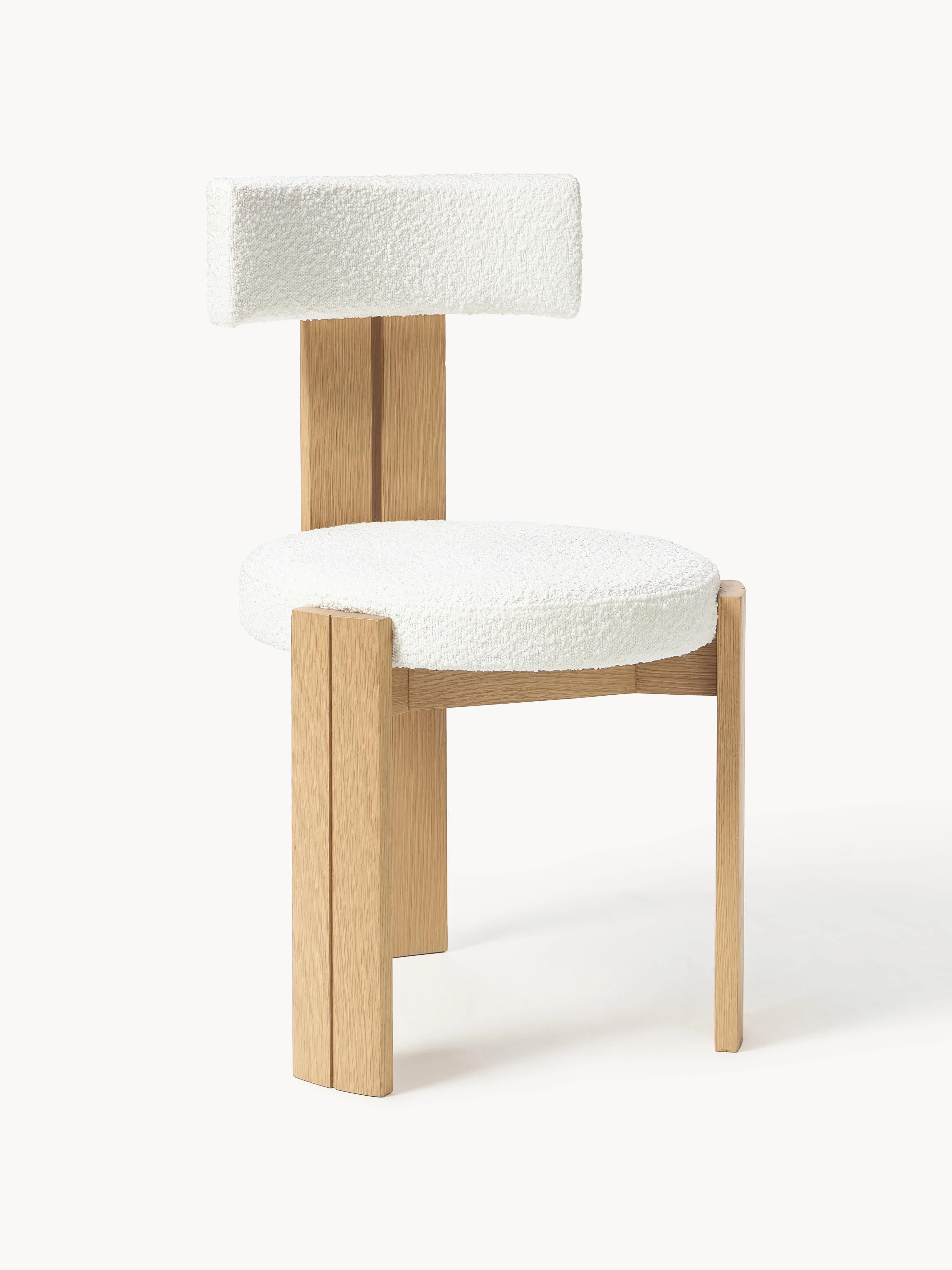 Houten stoel Katya met bouclé bekleding