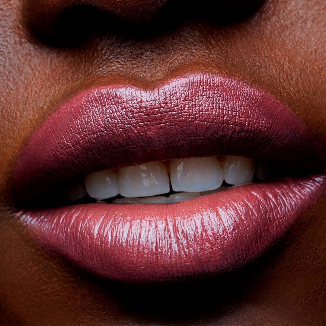 MAC CREMESHEEN LIPSTICK