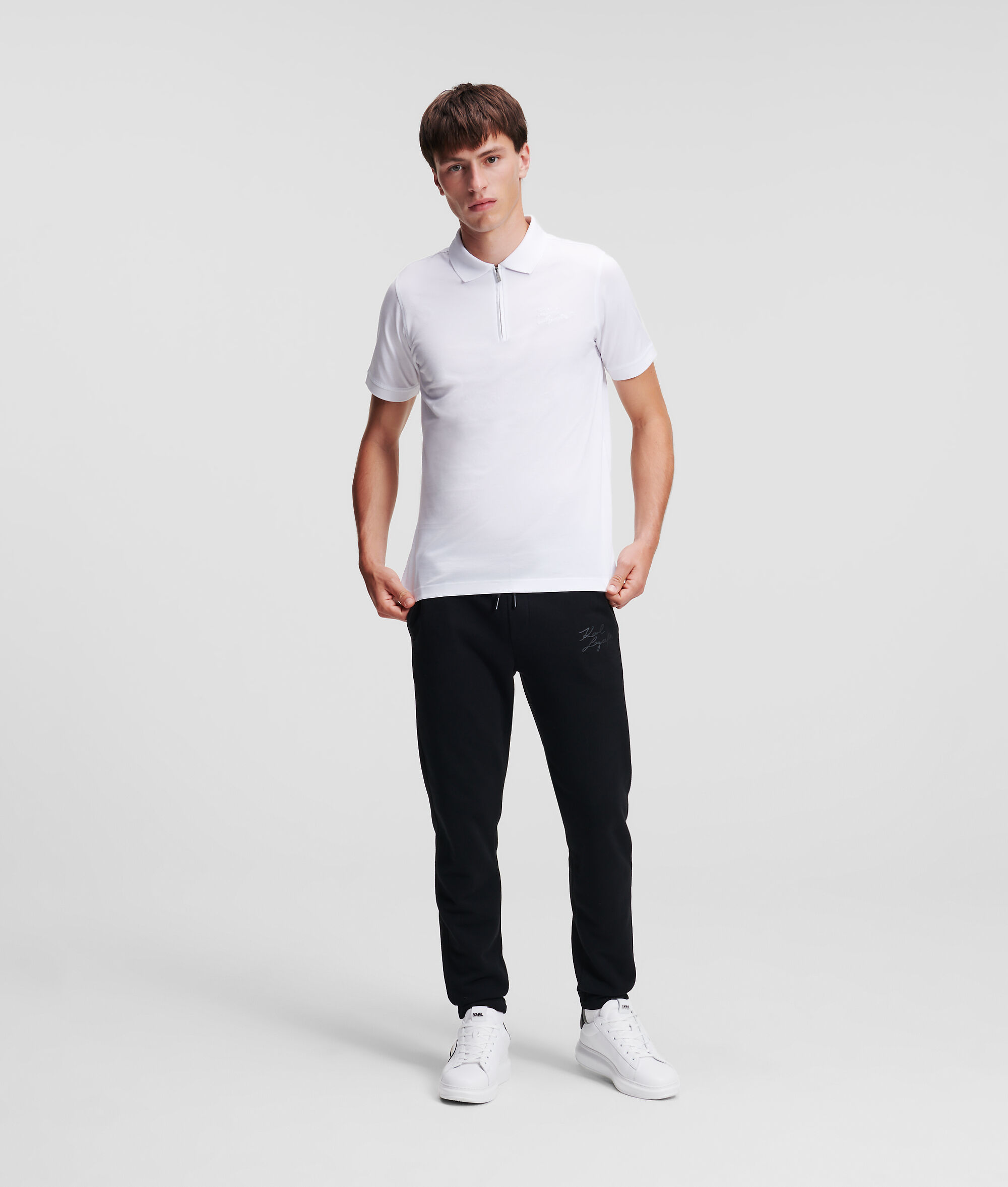 Polo avec fermeture zippée
