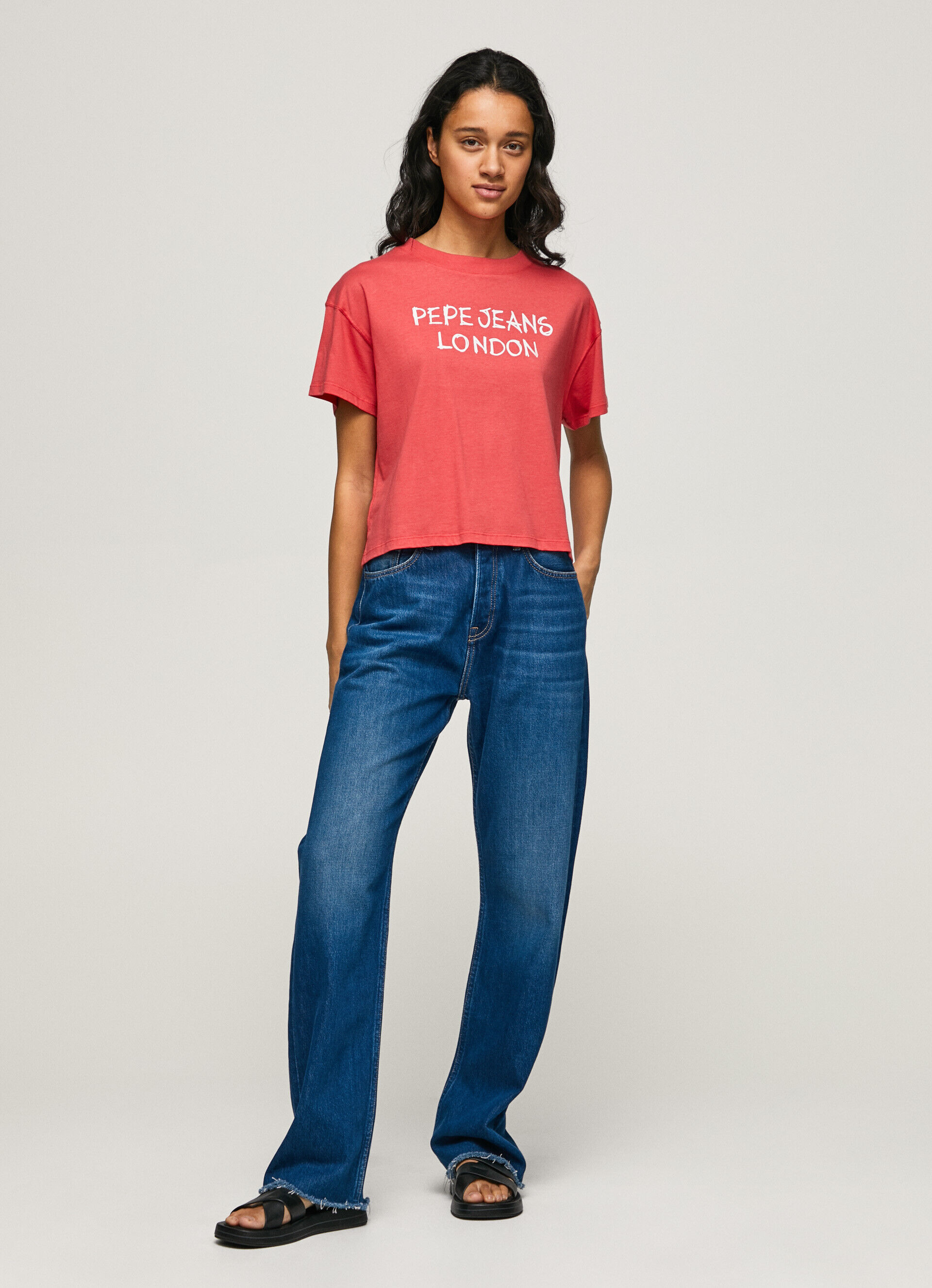 CAMISETA COM LOGOTIPO ESTAMPADO - vermelho estúdio