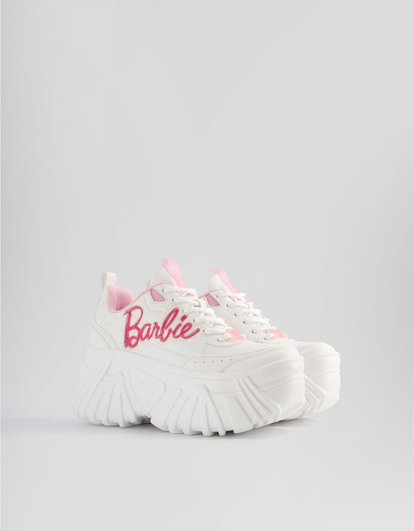 Tênis Barbie plataforma tamanho XL?