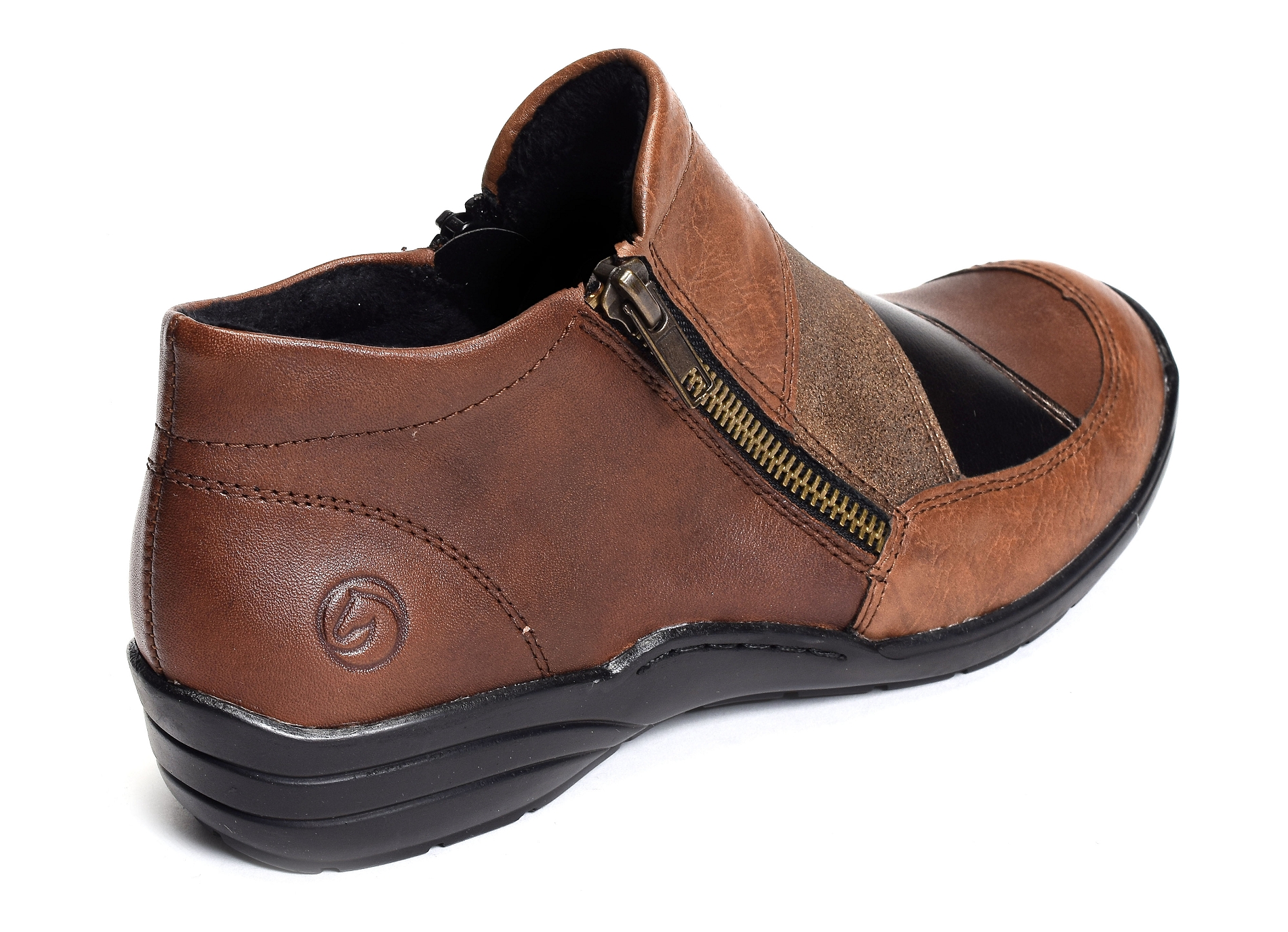 R7678 camel