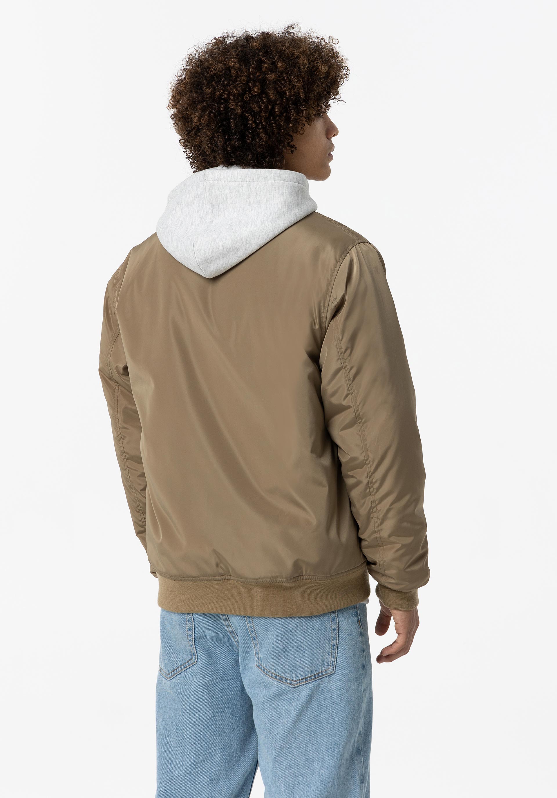 Casaco Bomber com Bordado Frontal