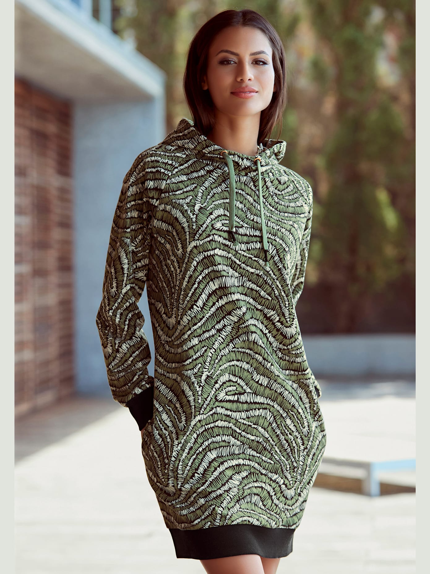 Robe en matière sweat robe sweat confortable à capuche